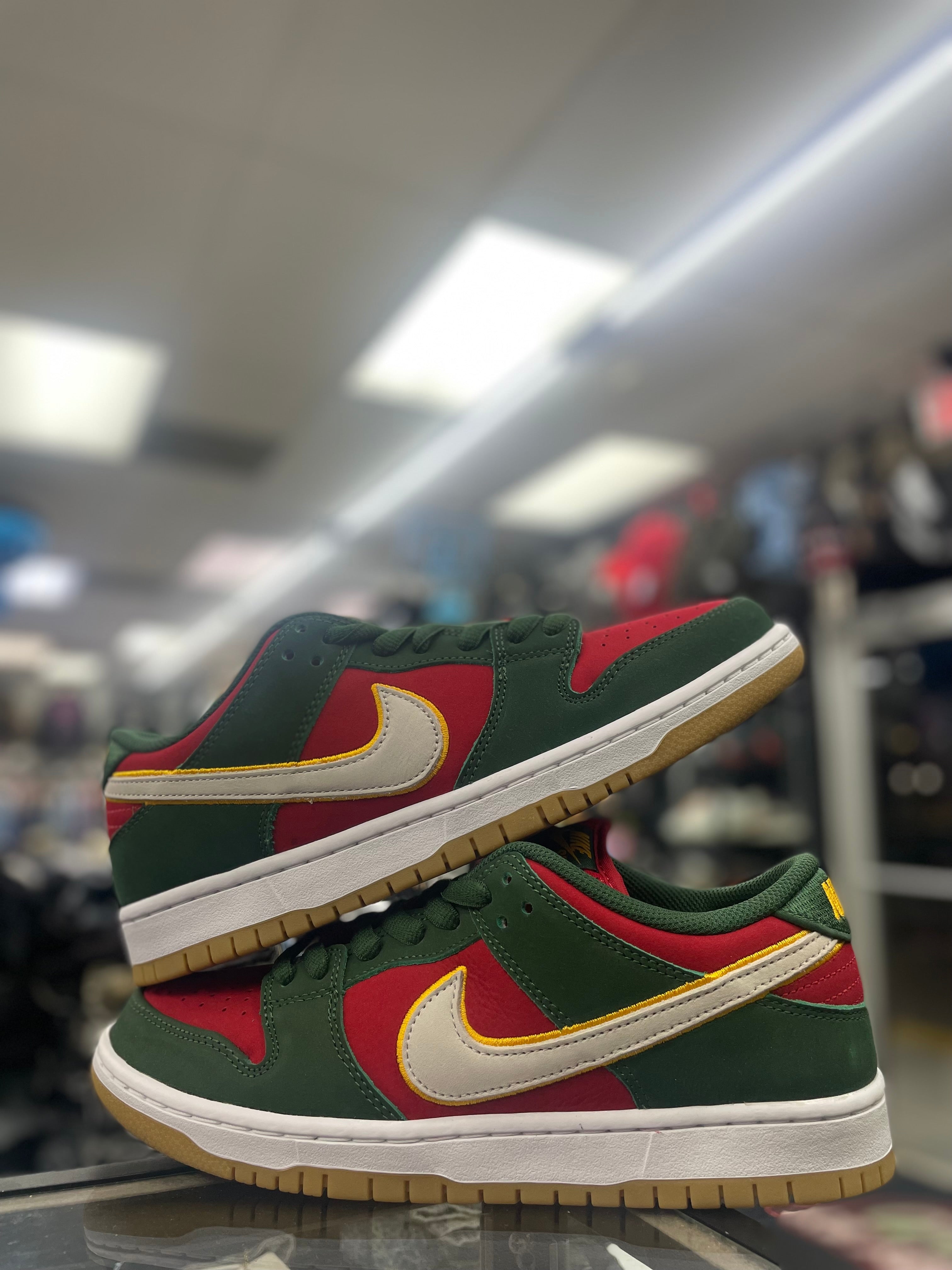 Nike Dunk Low "Seattle Supersonics"