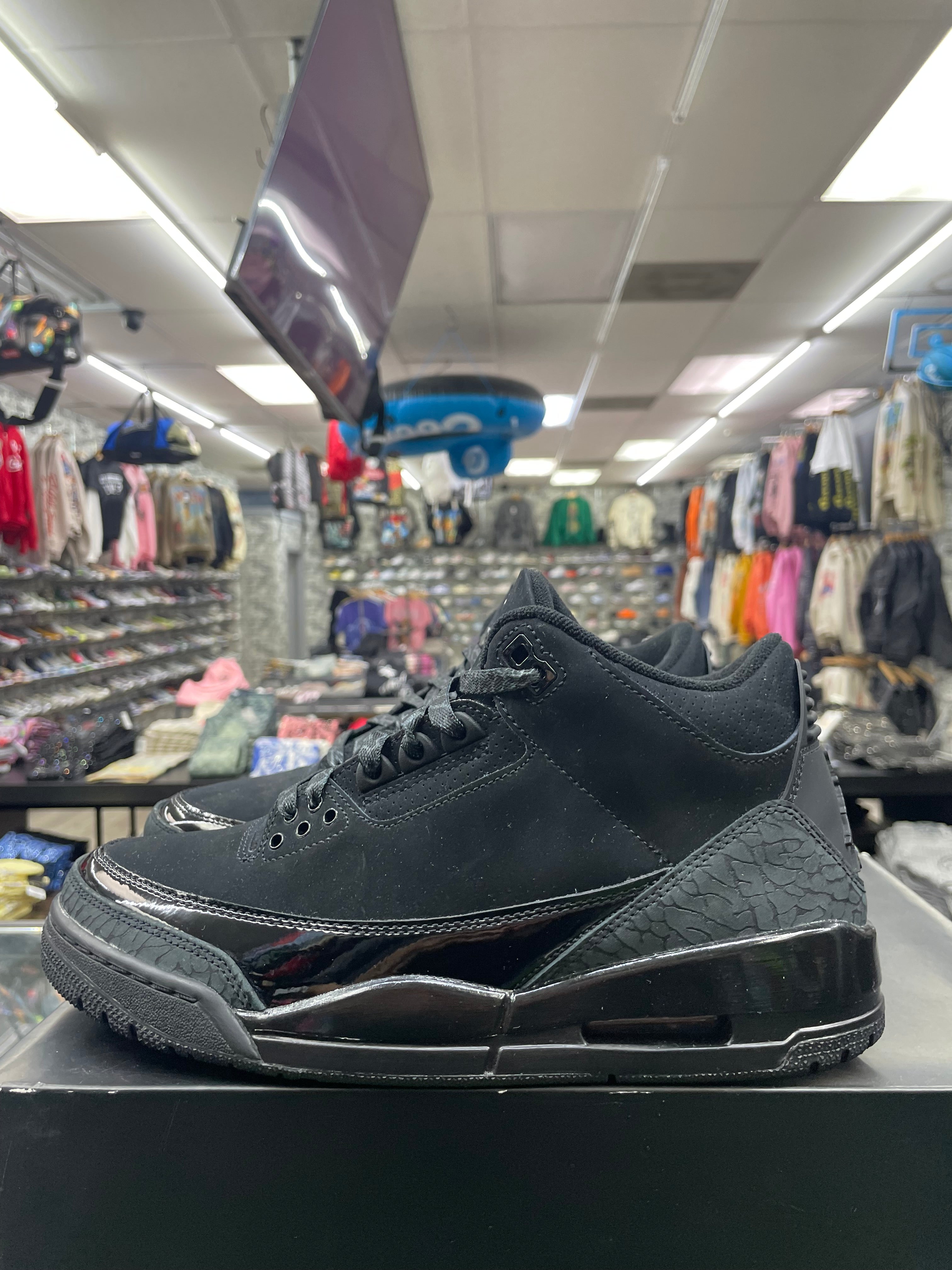 Air Jordan Retro 3 “Black Cat” *Size 8.5 Preowned*