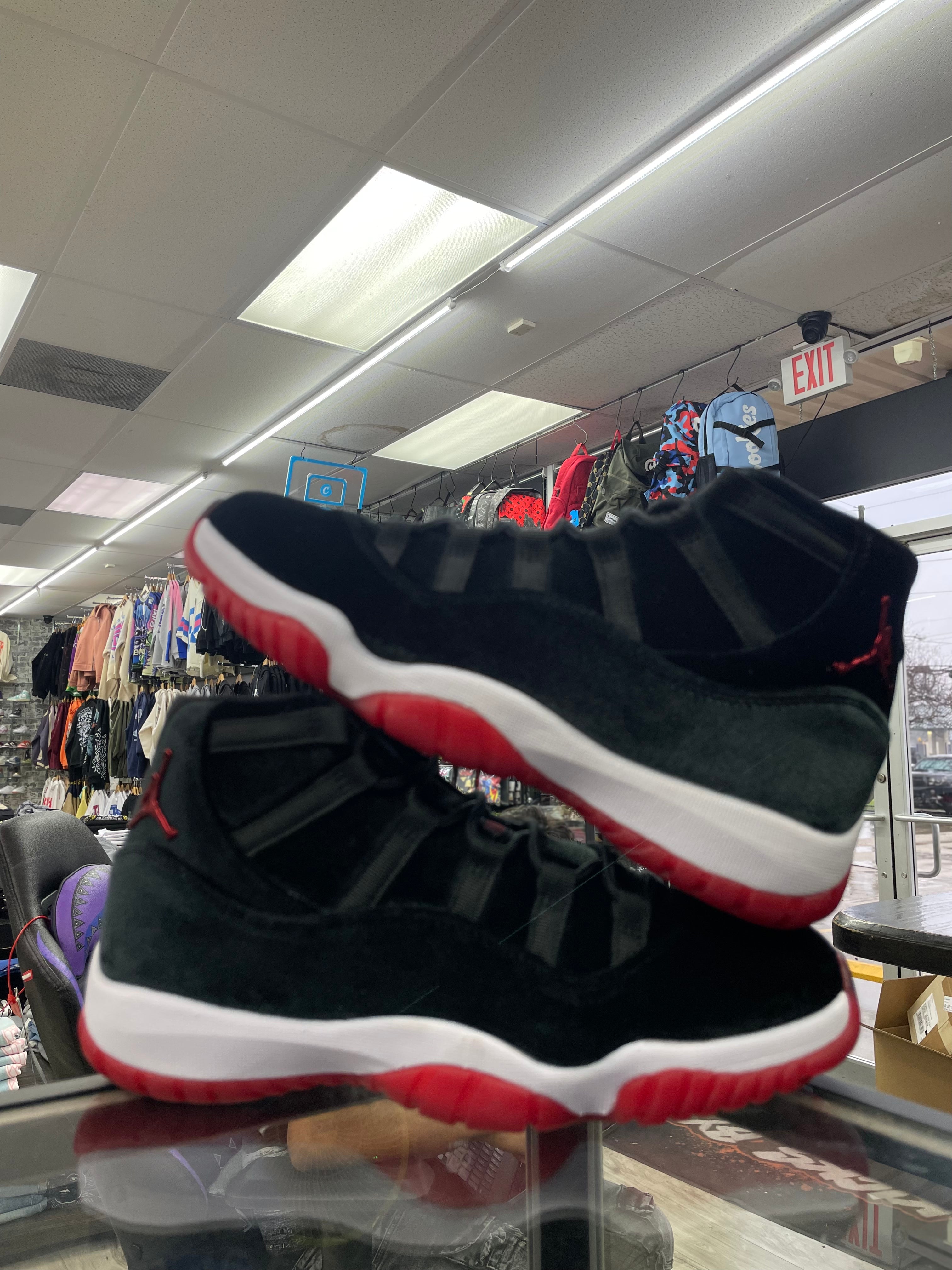 Air Jordan Retro 11 "Bred Velvet"