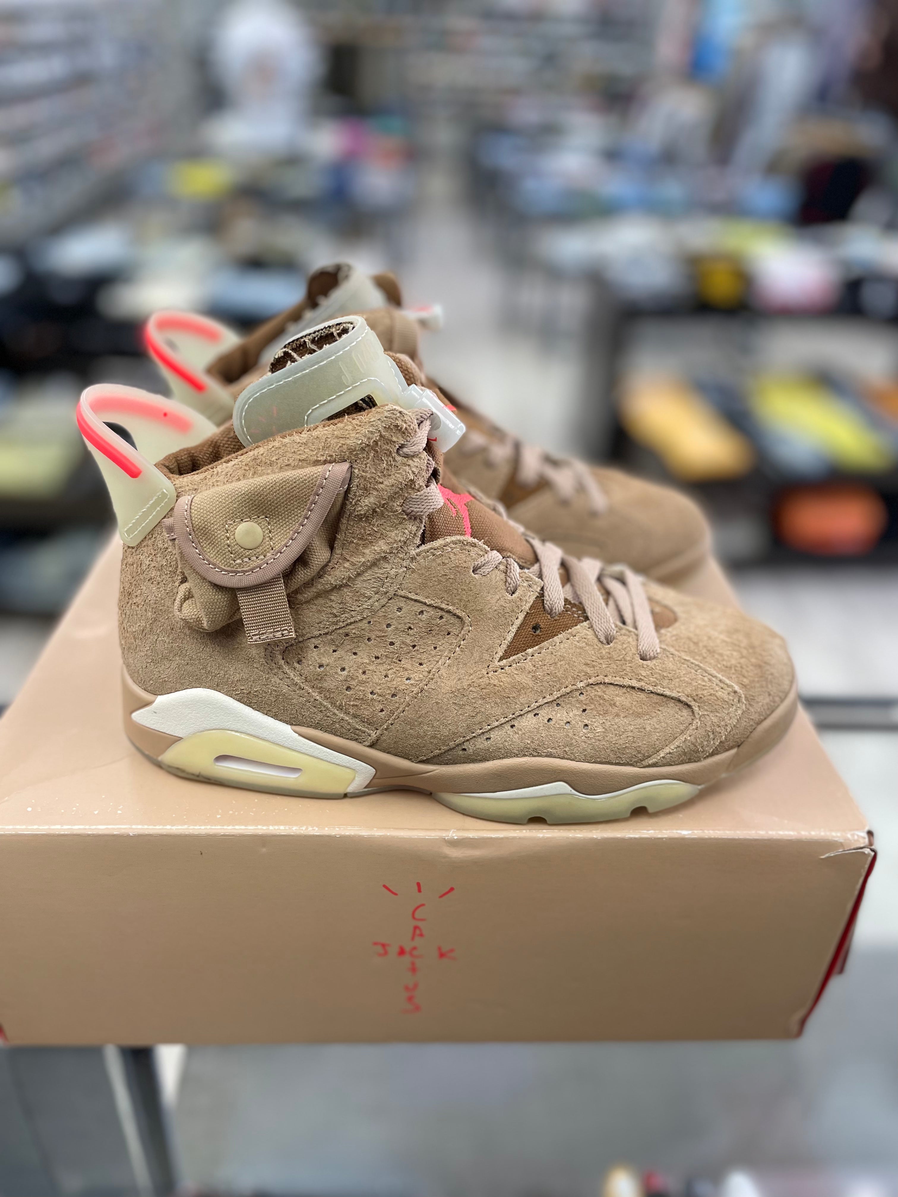 Air Jordan Retro 6 "Travis Scott British Khaki" *Size 6.5 Preowned*