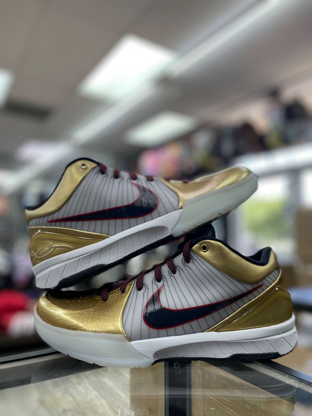 NIKE KOBE 4 PROTRO “GOLD MEDAL” Nike Kobe 4 Protro 