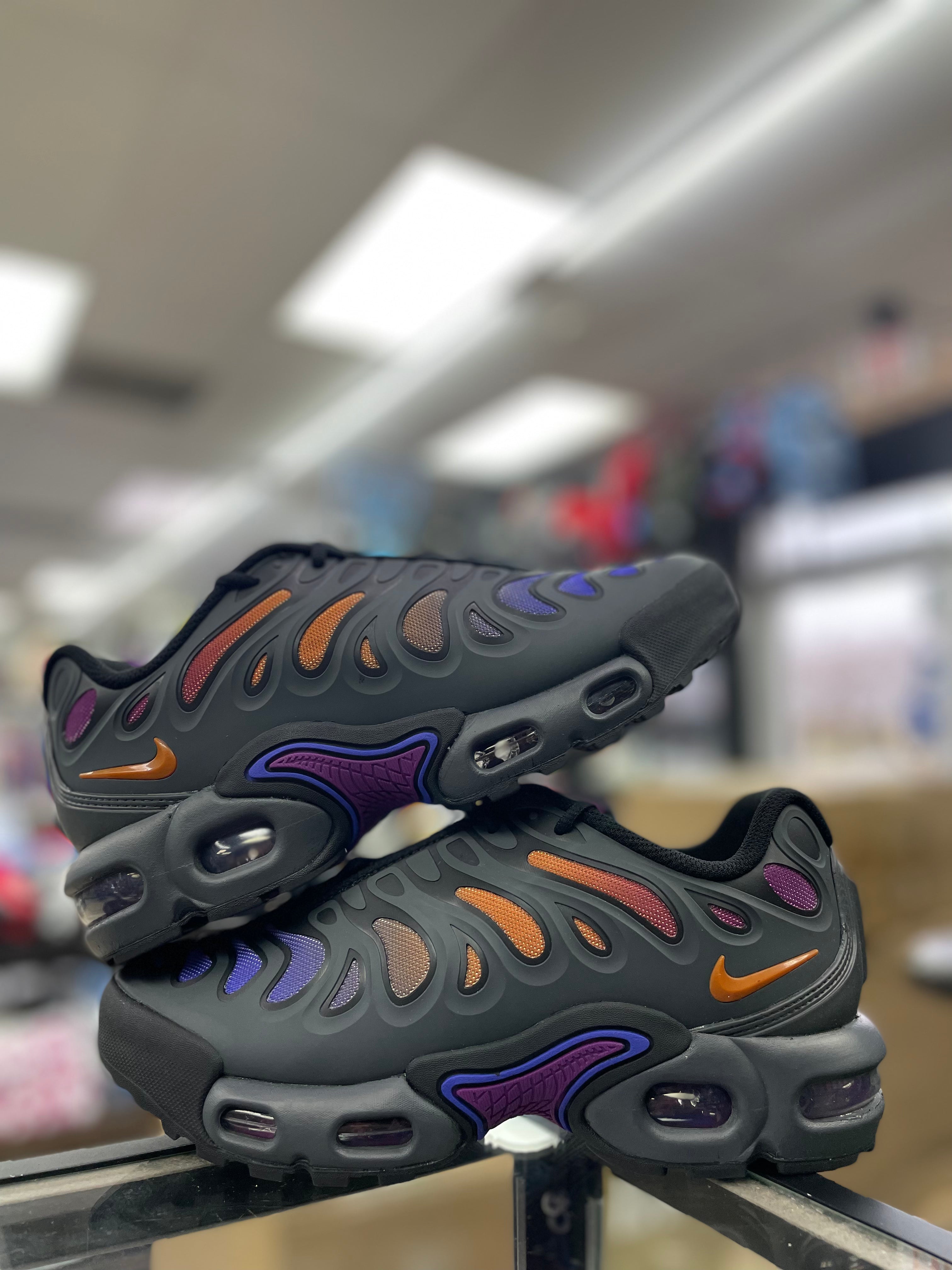 Nike Air Max Plus Drift "Anthracite/Monarch"