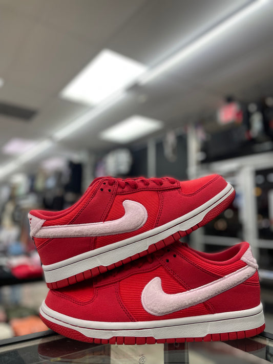 Nike Dunk Low “Valentines Day” (GS)