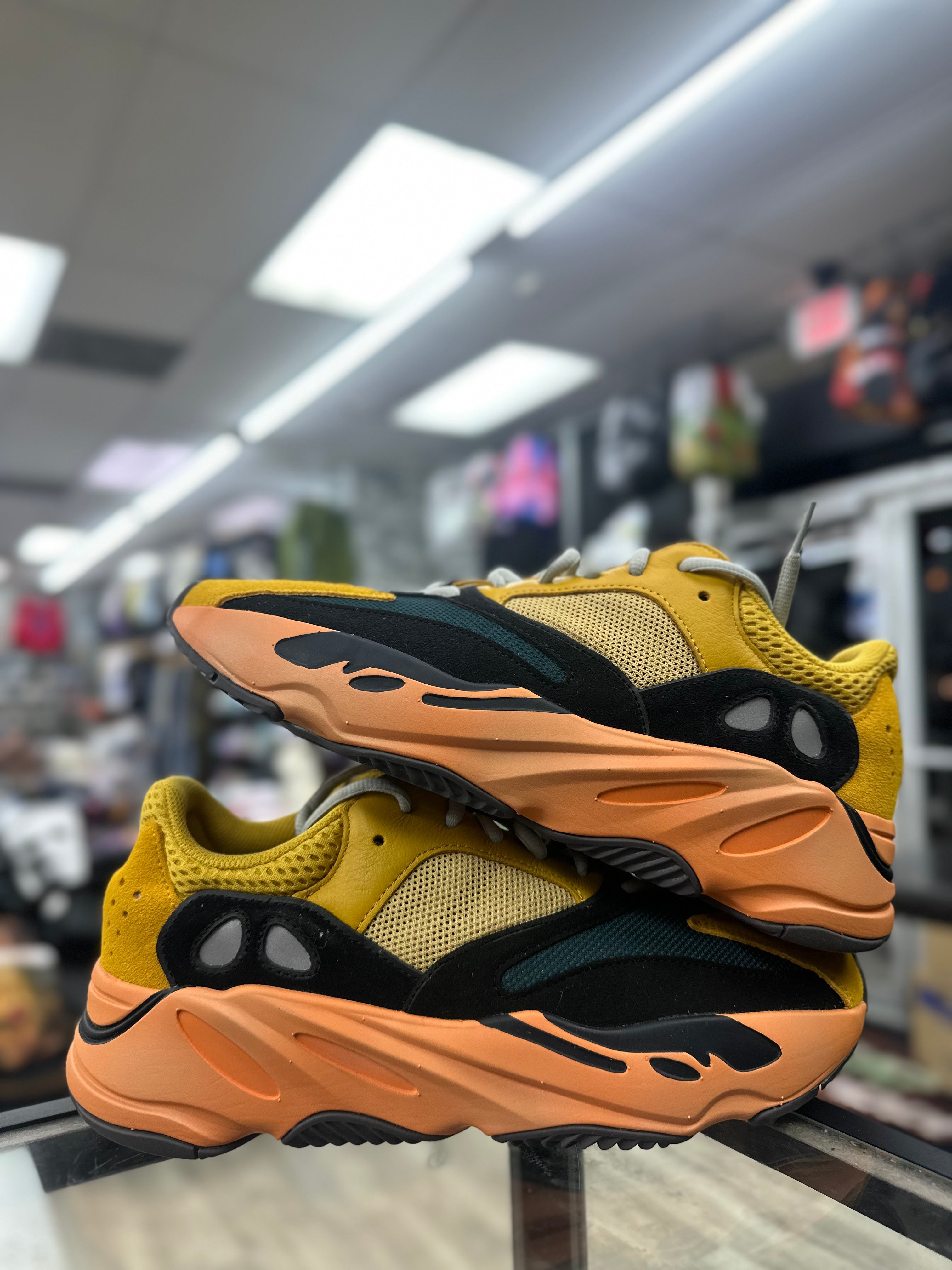 Yeezy 700 "Sun"