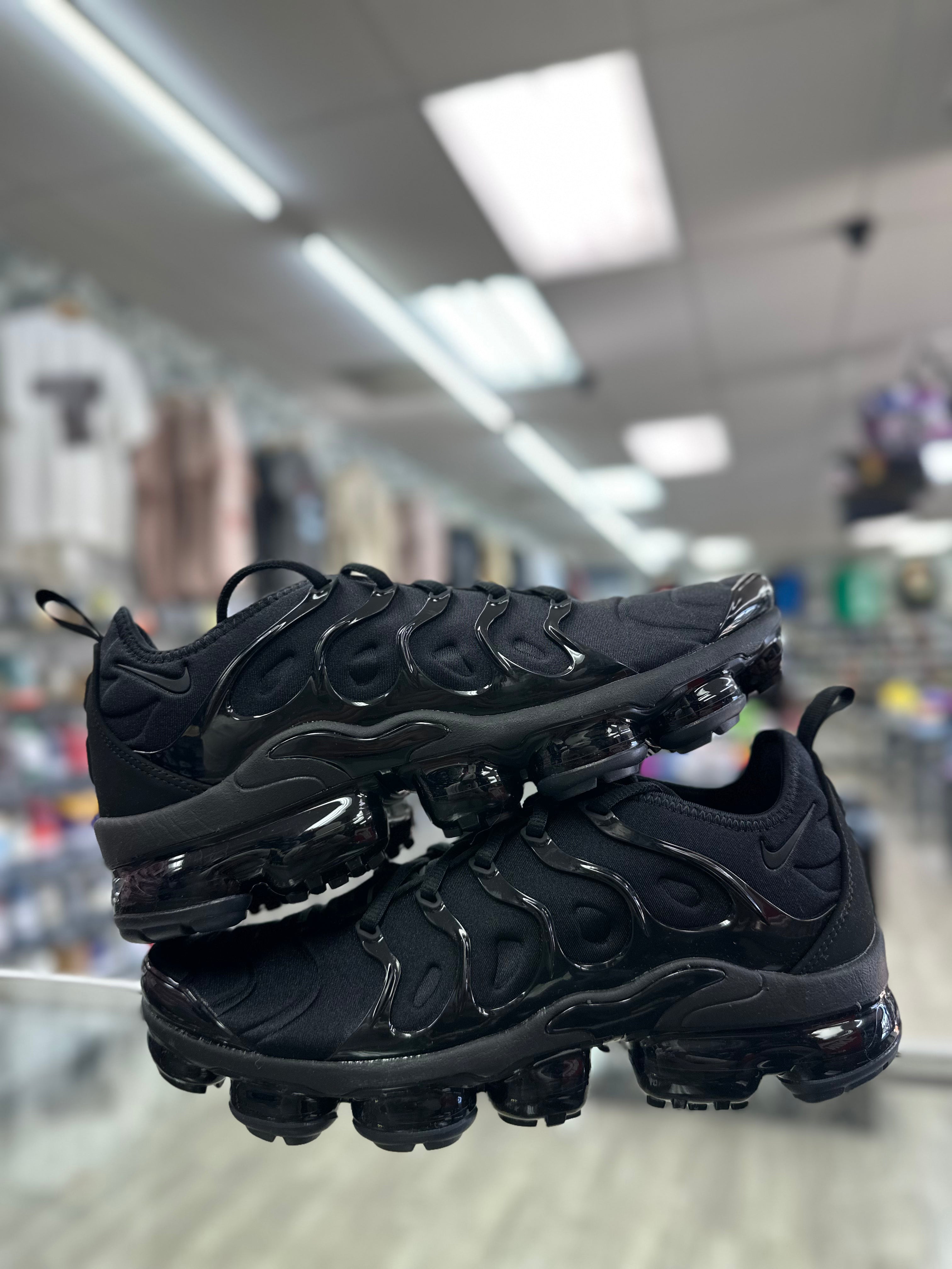 Nike Air Vapormax Plus "Triple Black"