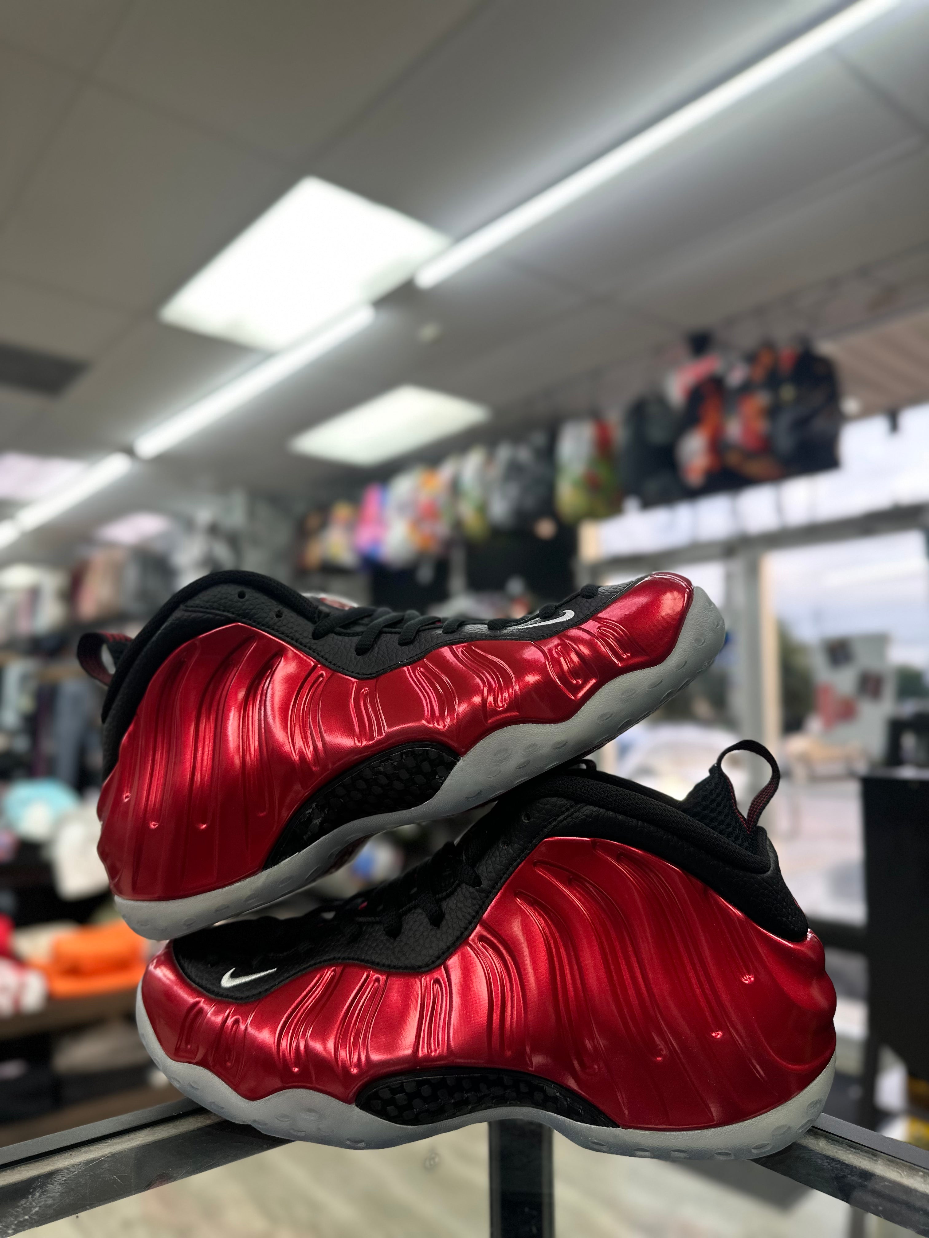 Nike Air Foamposite One "Metallic Red"