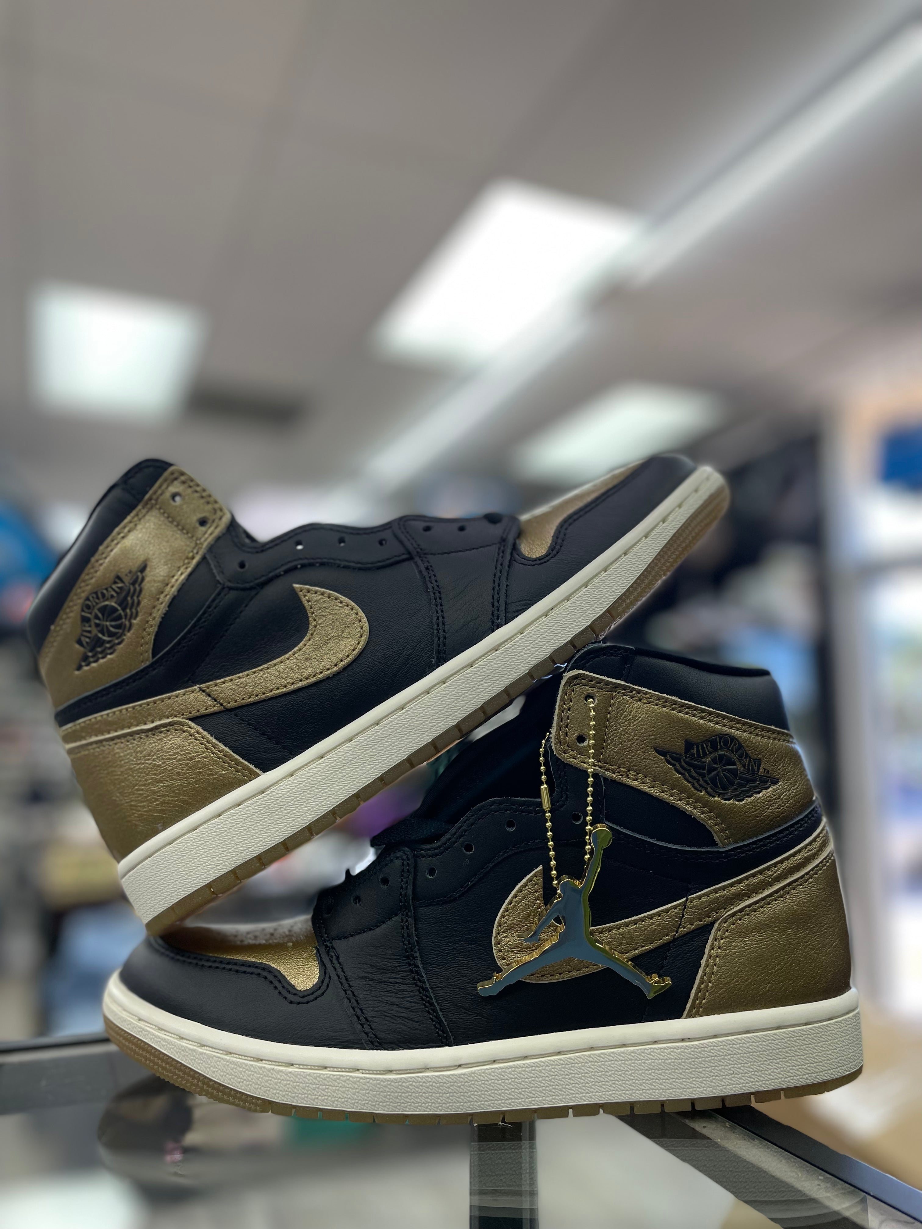 Air Jordan 1 “Black Metallic Gold”