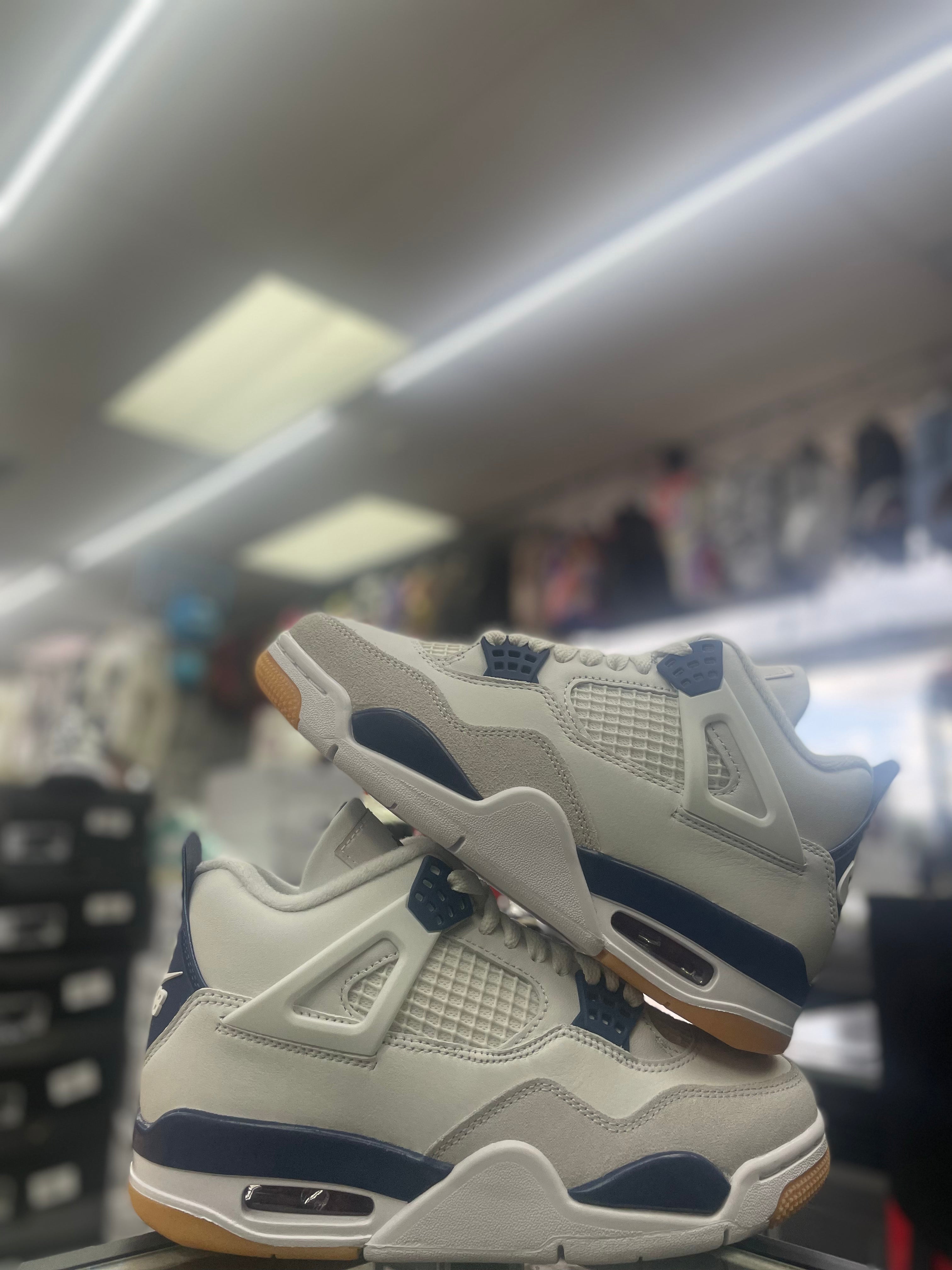 Air Jordan Retro 4 Sb “Navy” (GS)