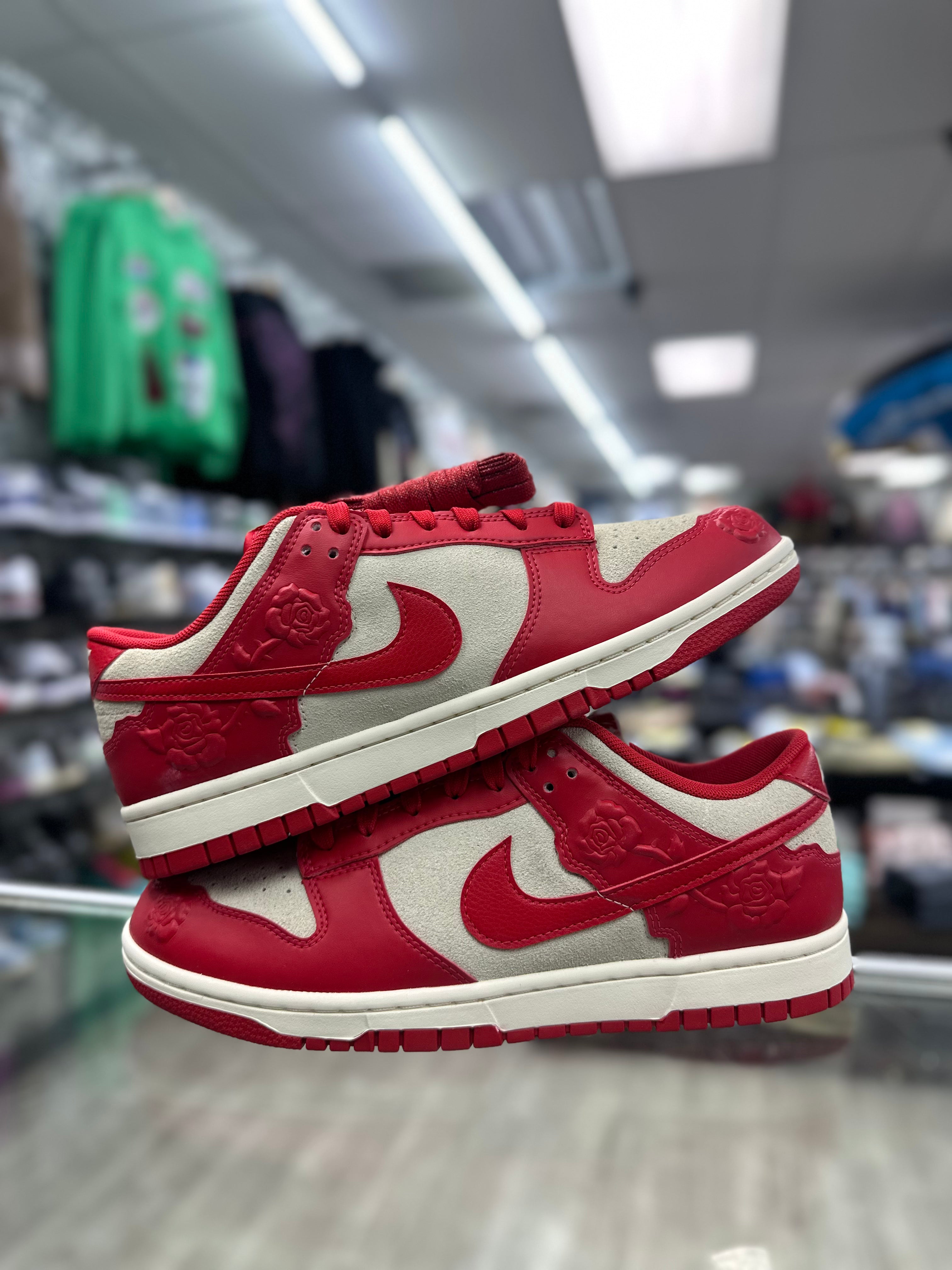 Nike Dunk Low "Red Roses" (GS)