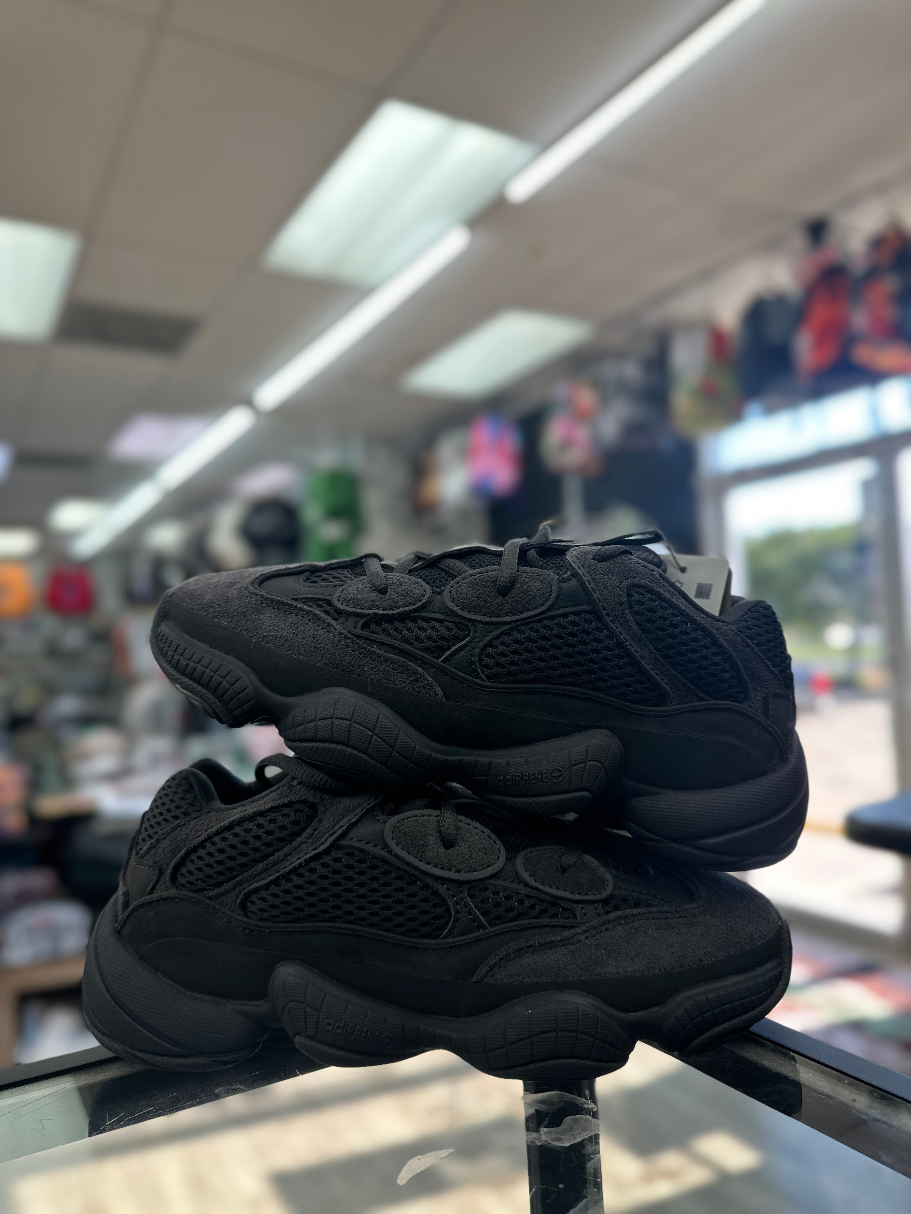 Yeezy 500 "Utility Black"