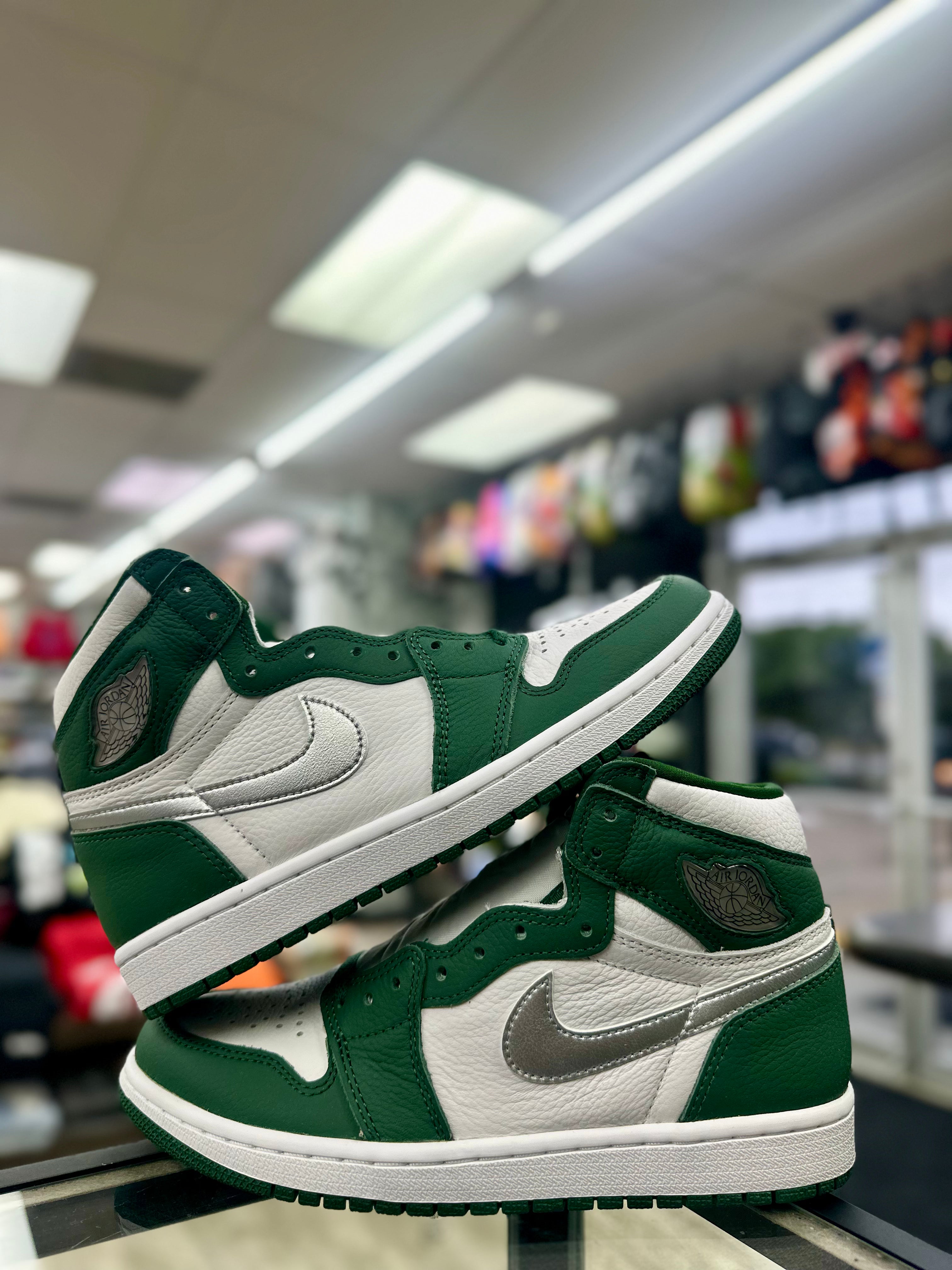 Air Jordan 1 "Gorge Green" (Men)