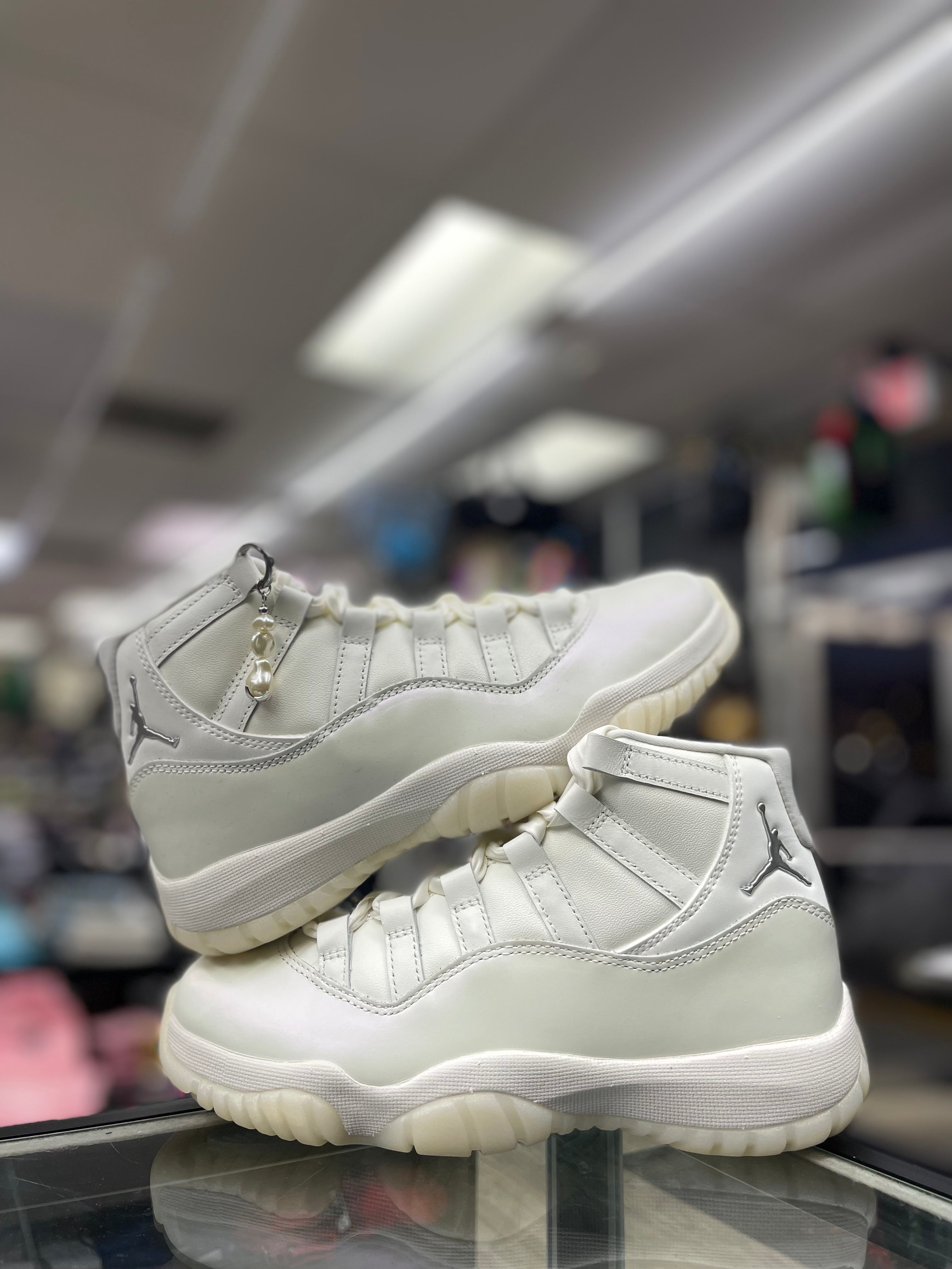 Air Jordan Retro 11 “Pearl”