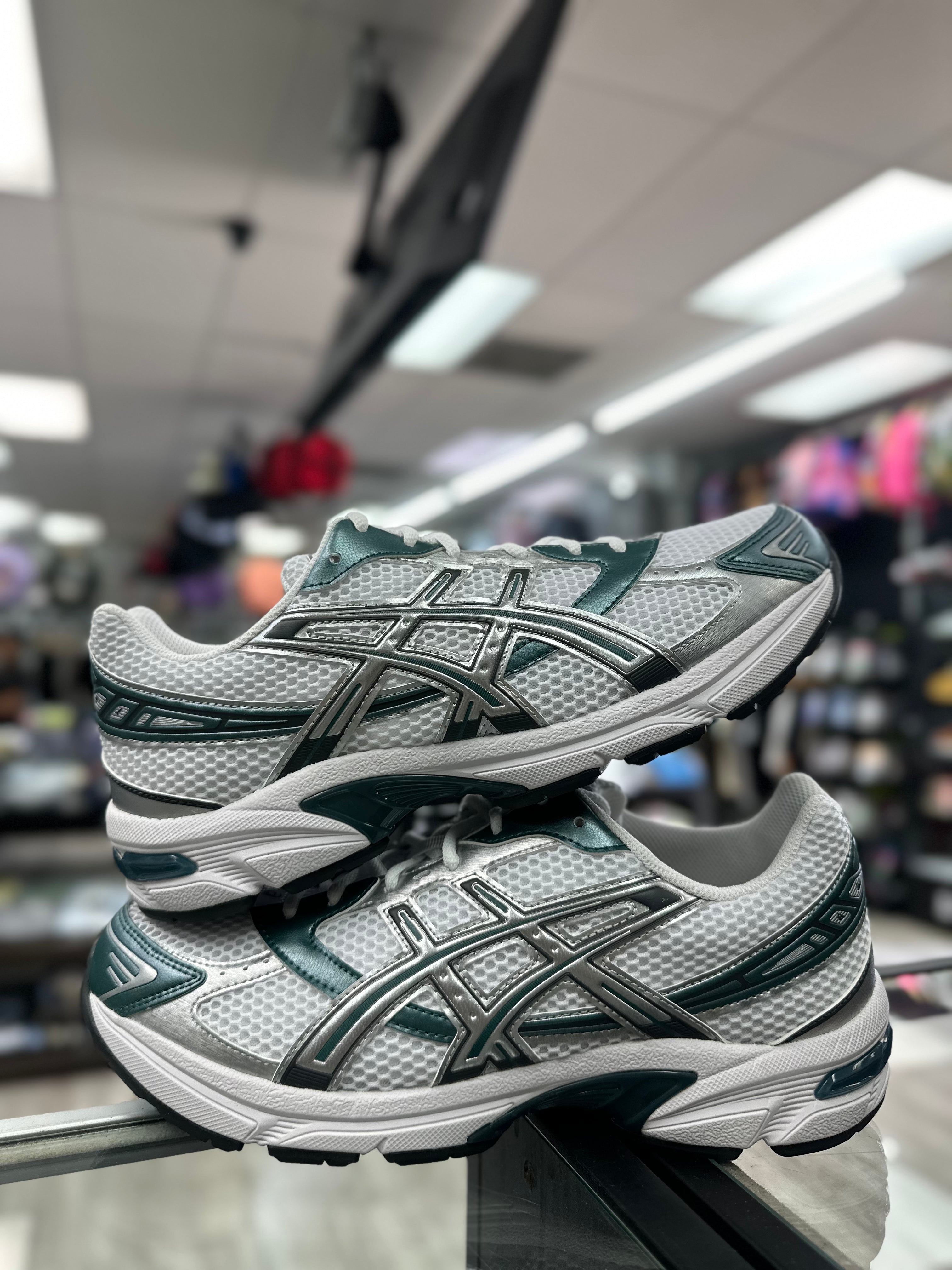 Asics store little rock ar best sale