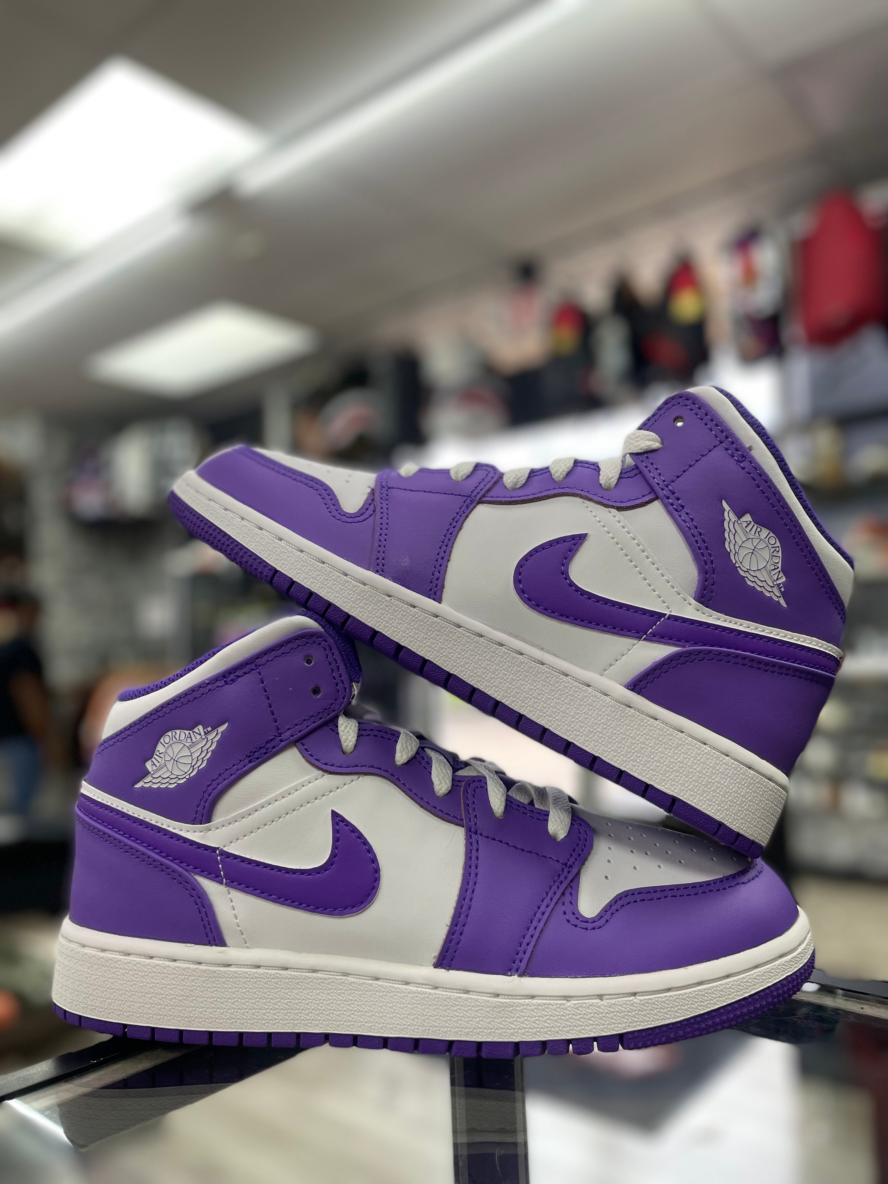 Air Jordan 1 "Purple Venom" (GS)