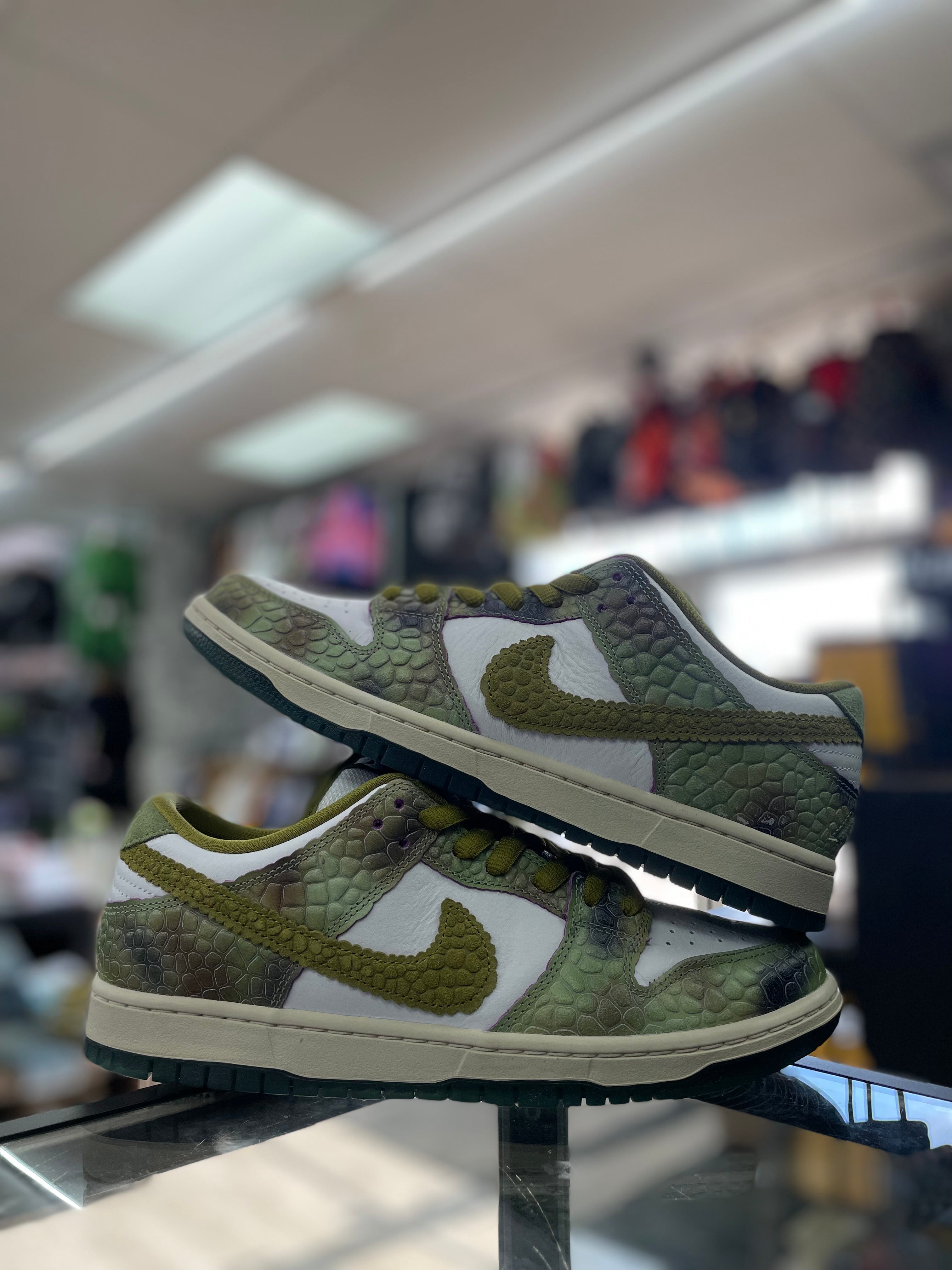 Nike SB Dunk Low “Alexis Sablone Chameleon”