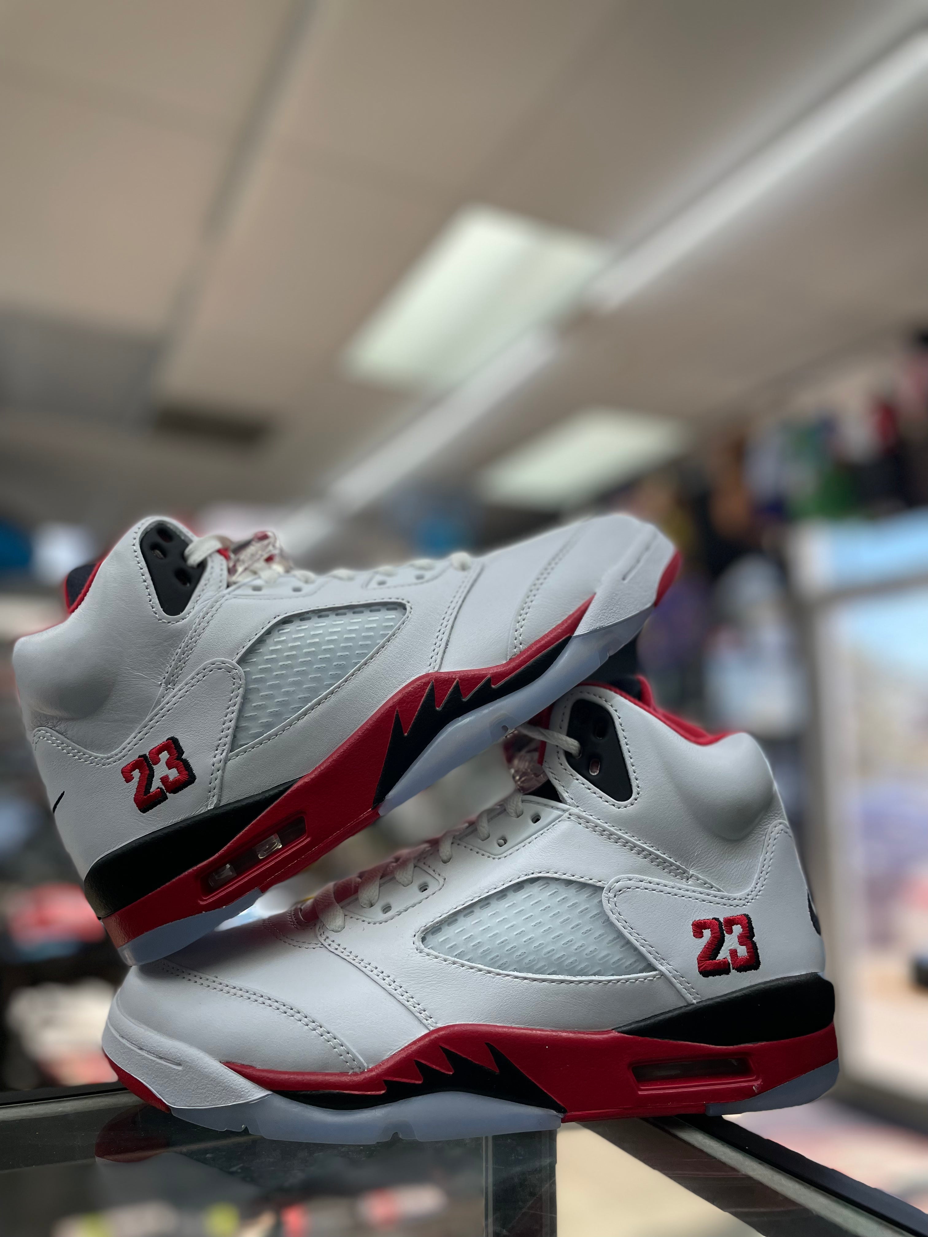 Air Jordan Retro 5 “Fire Red” (HQ7978-101)