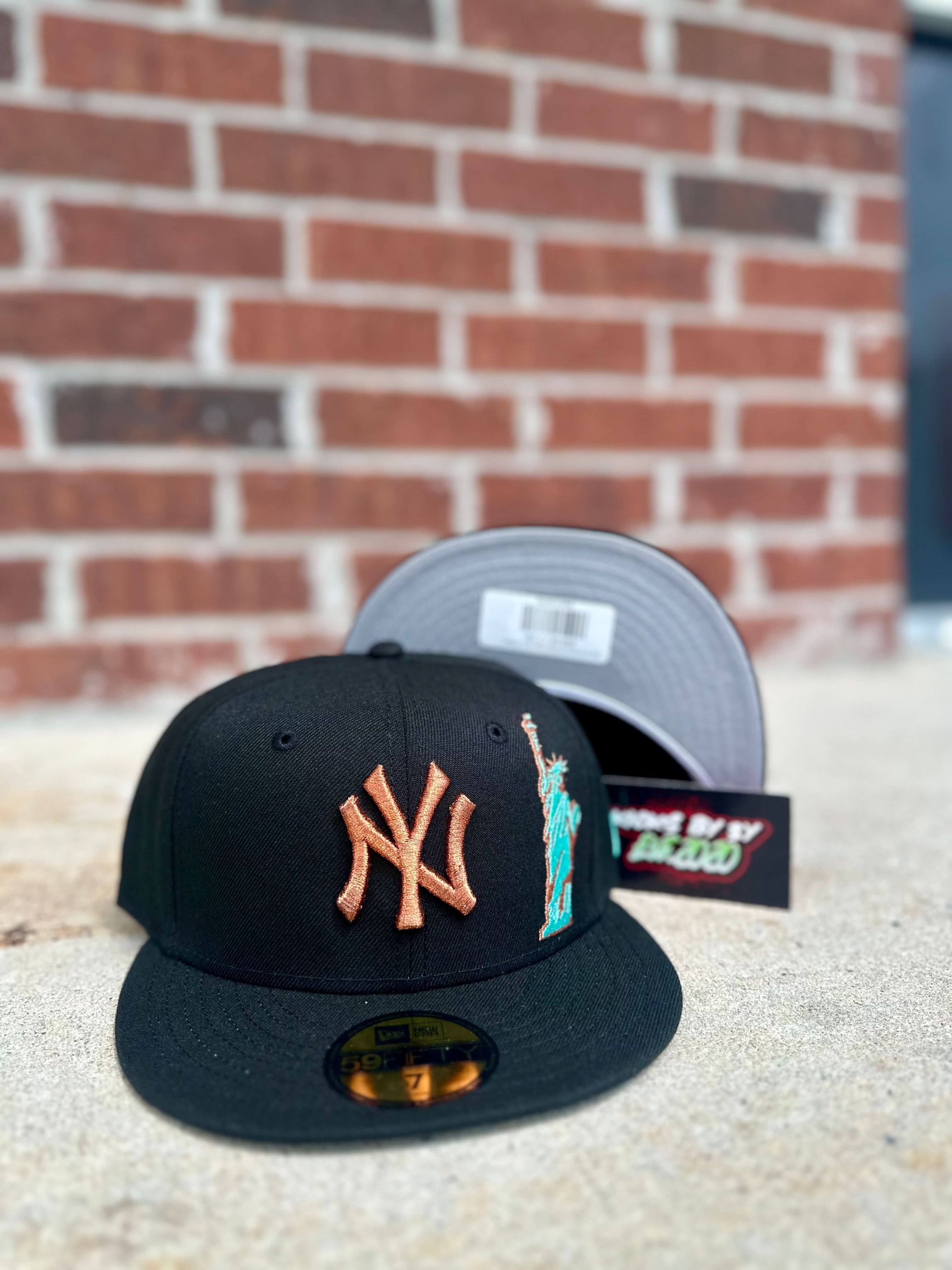 Statue Of Liberty Yankee With Pink Brim New Era 59 FIFTY Fitted