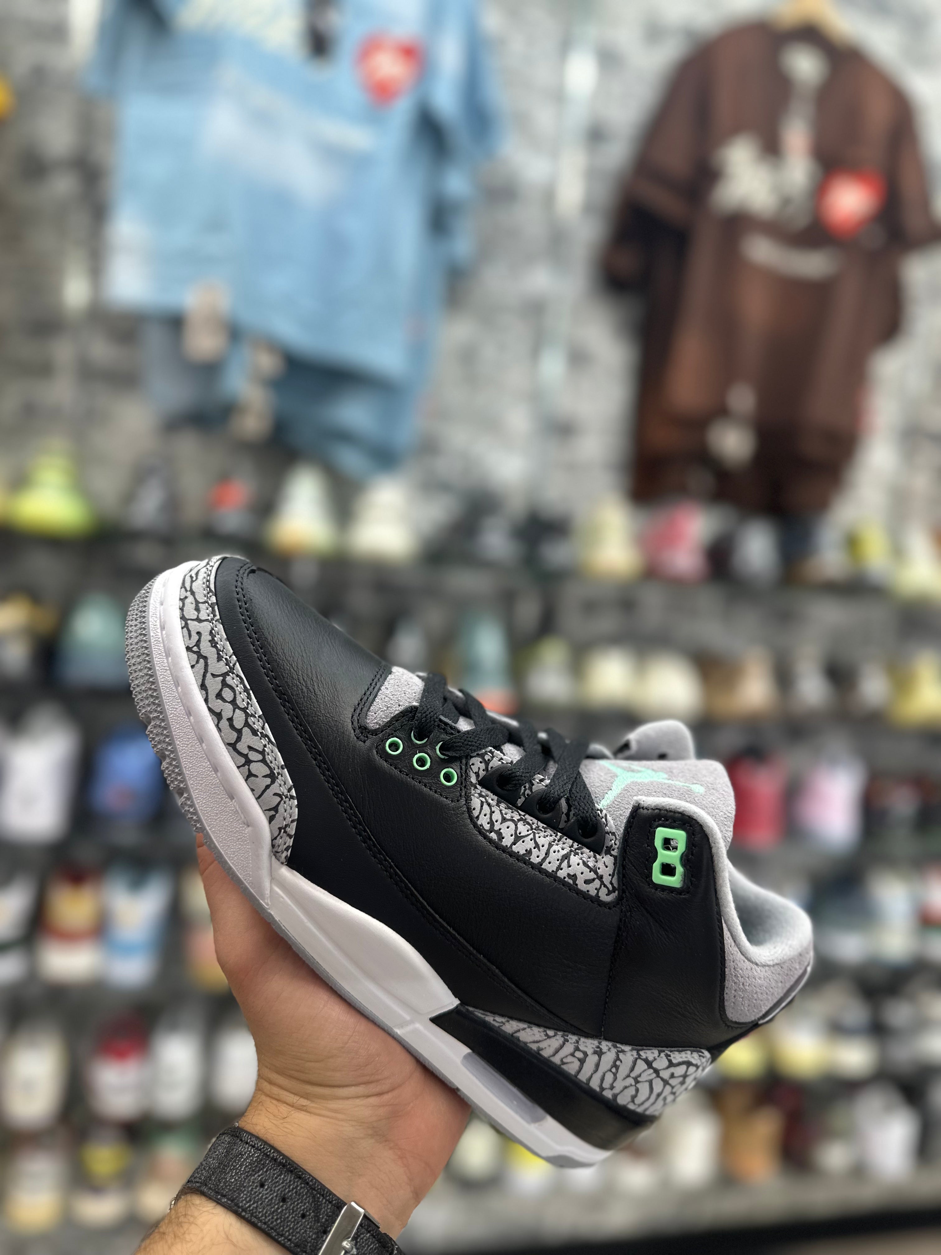 Air Jordan Retro 3 "Green Glow"