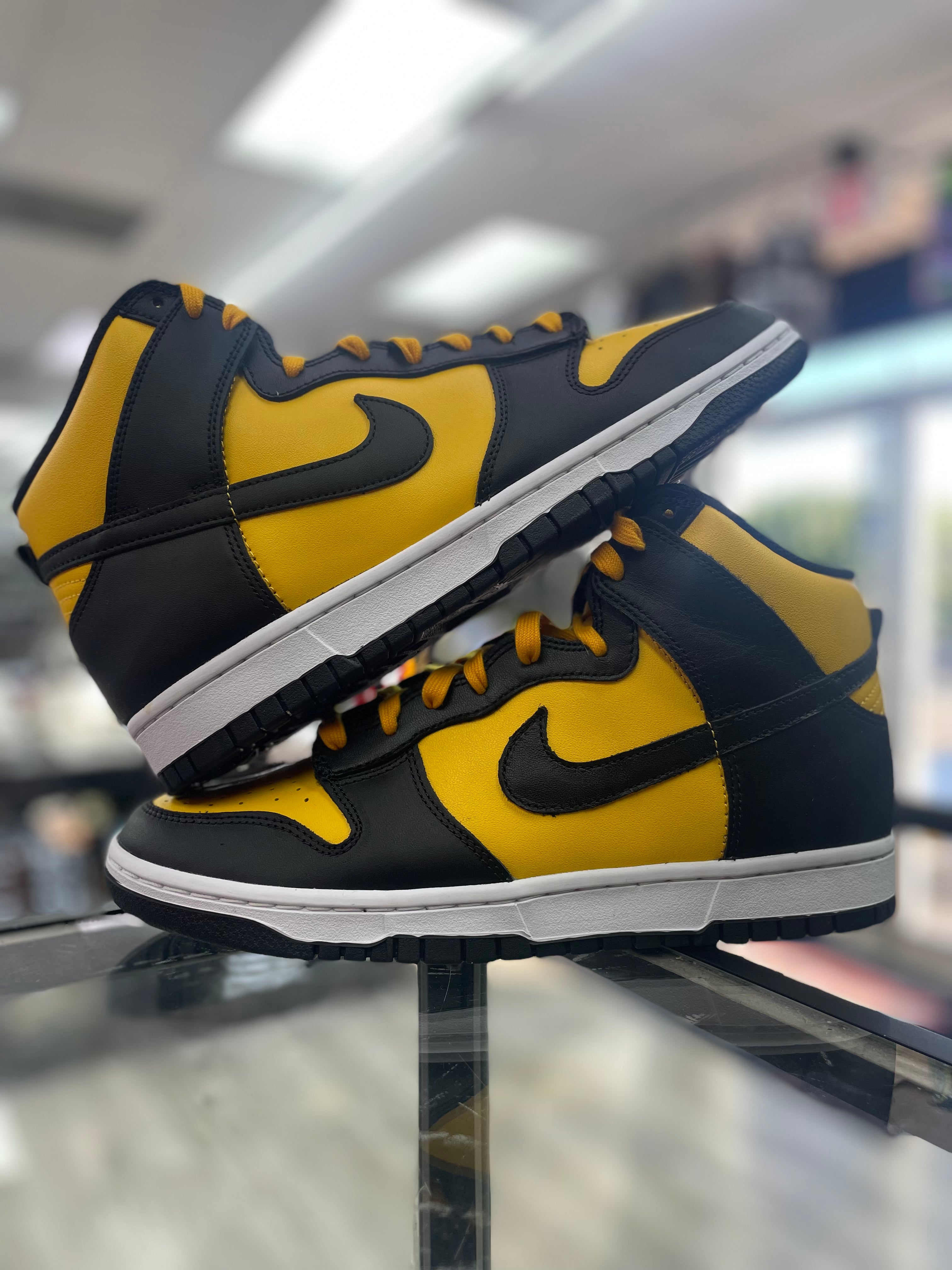 Nike Dunk High “Reverse Goldenrod”