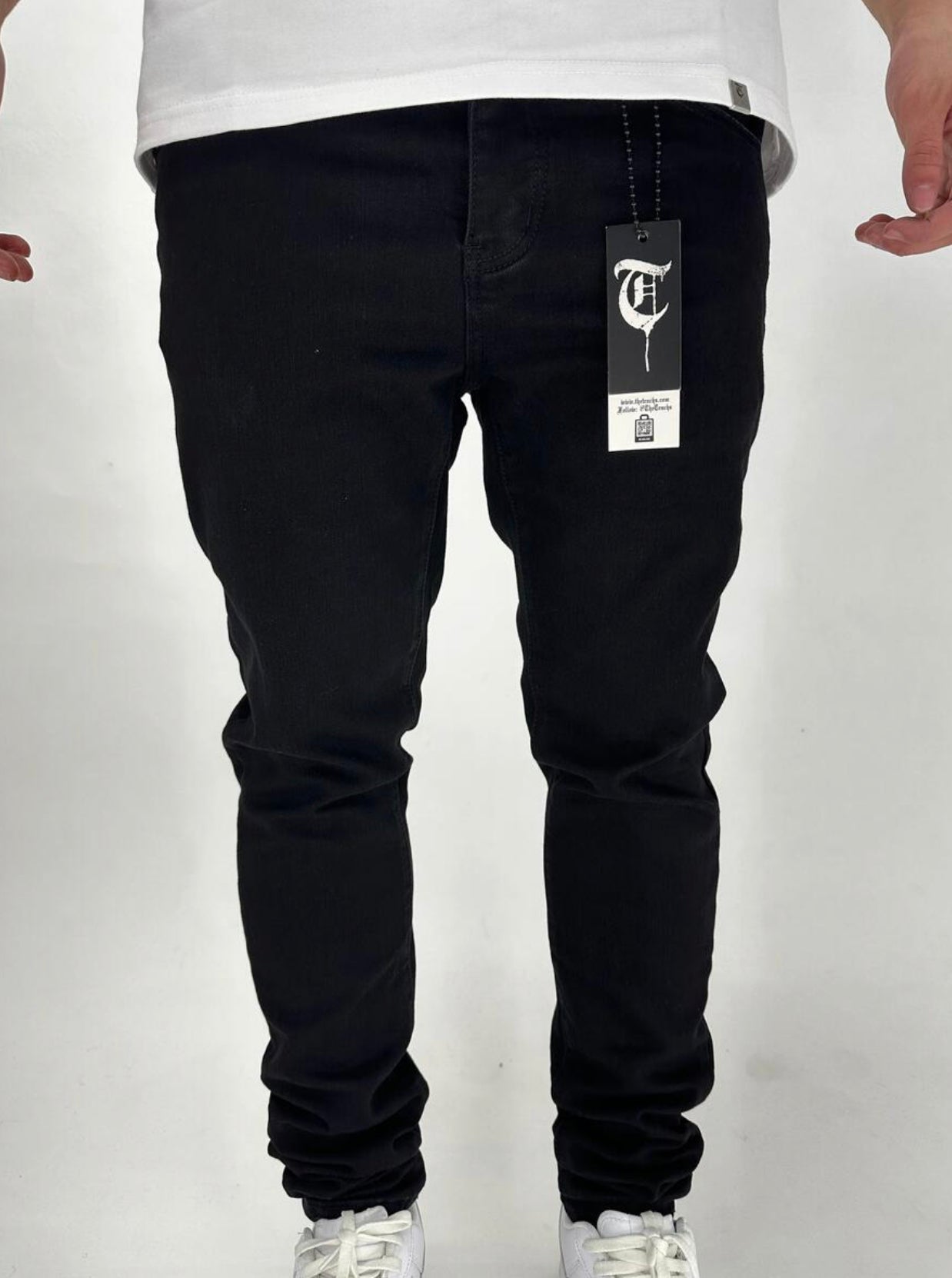 Trnchs "Flamingo" (Black Skinny Jeans)