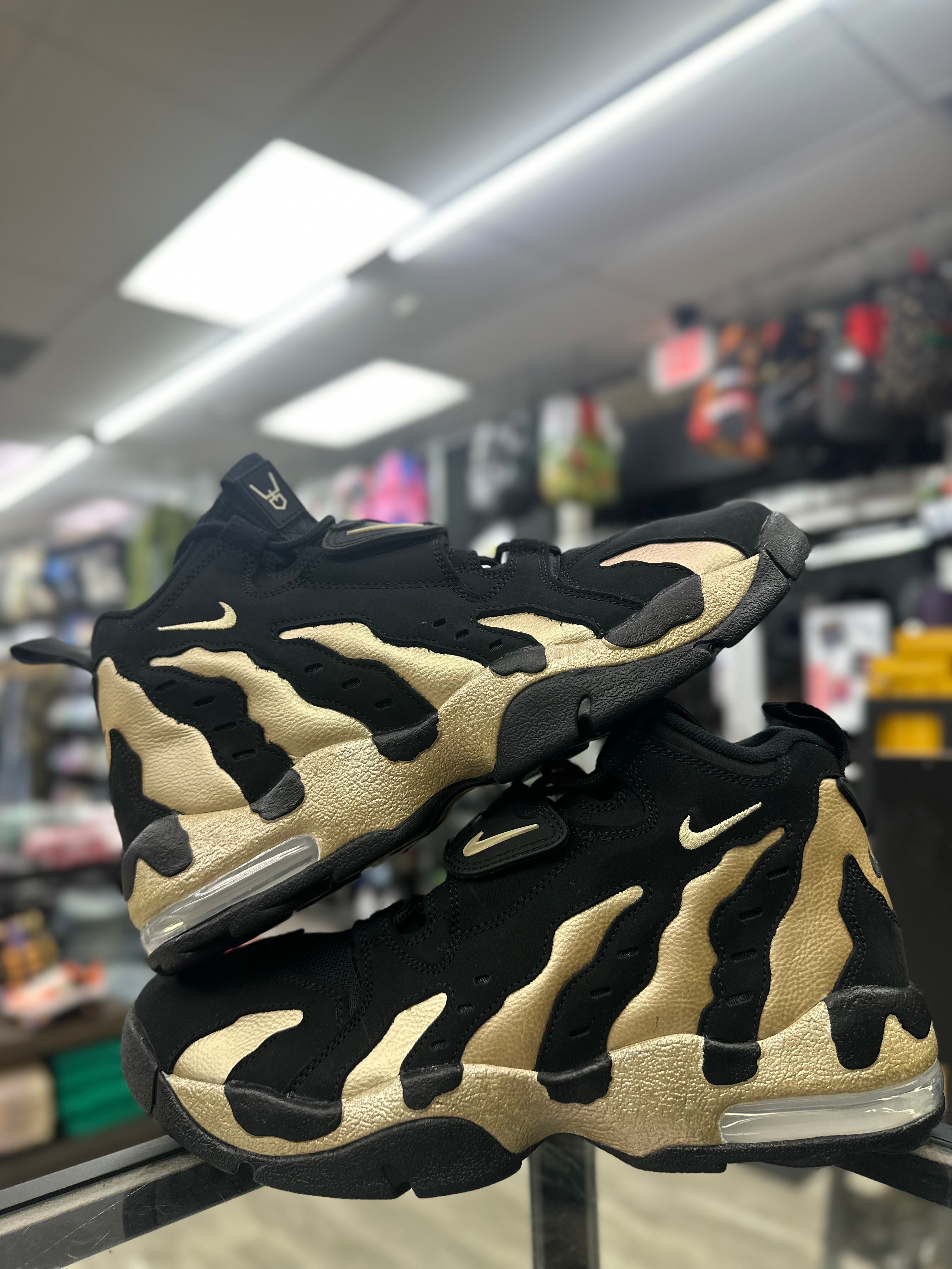 Nike Air Dt Max'96 "Black Vegas Gold"