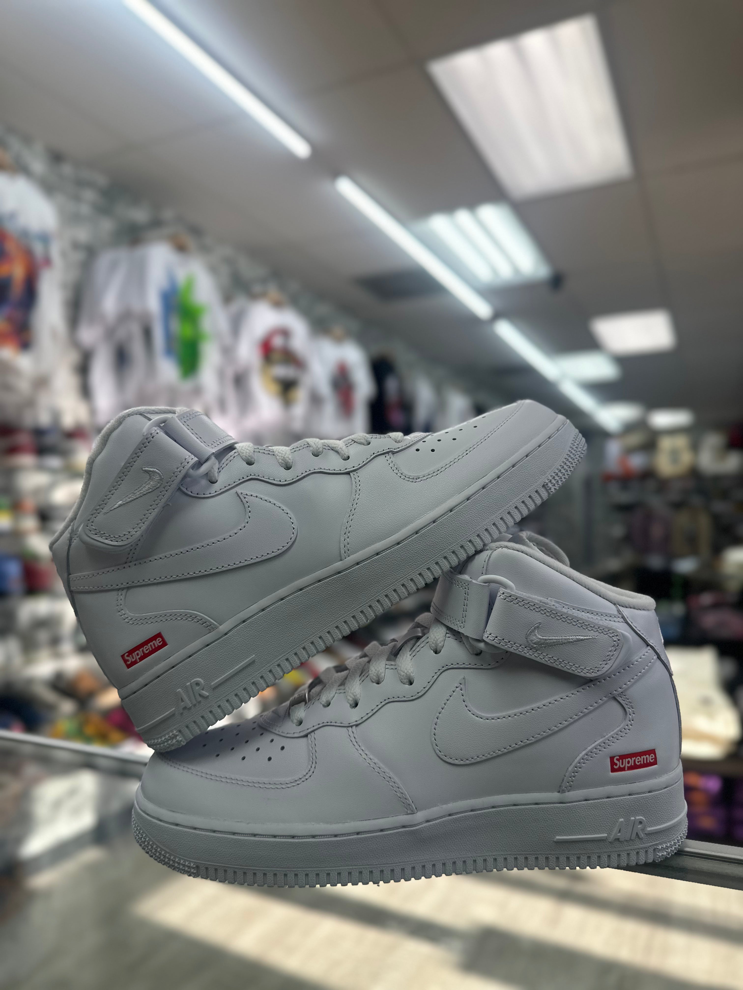 Nike Air Force 1 Mid “Supreme White”