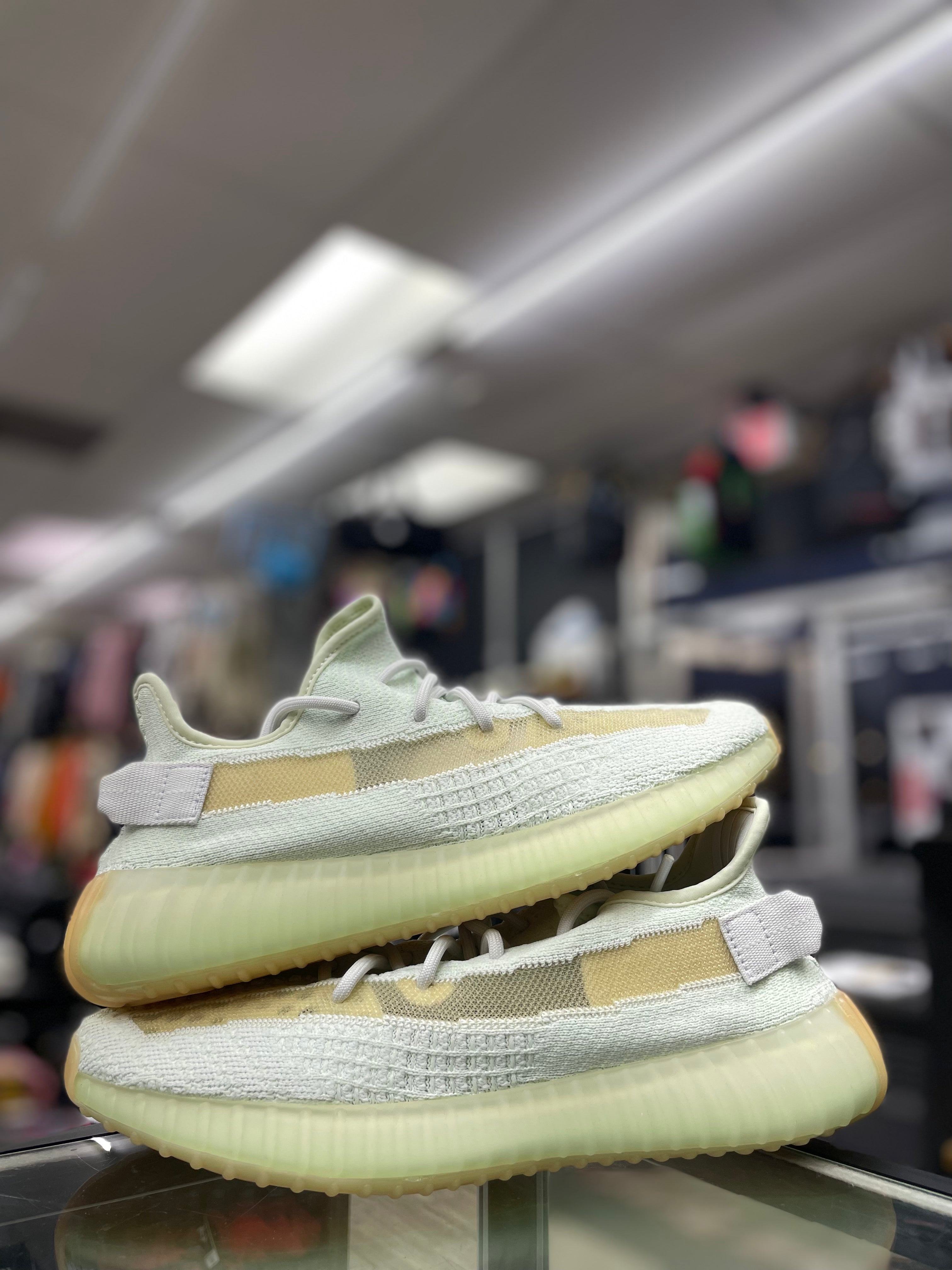 Yeezy Boost 350 V2 “Hyperspace”