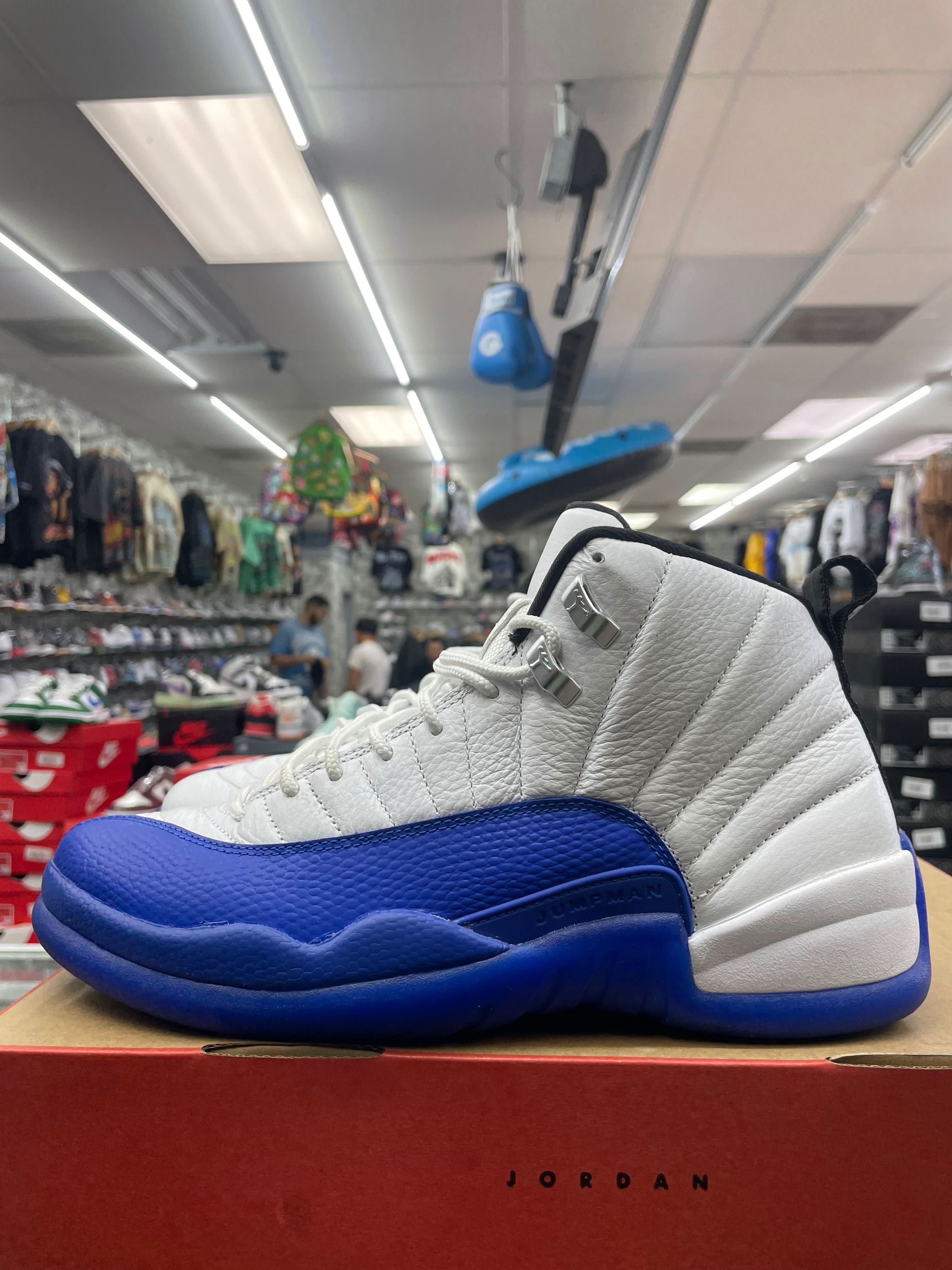 Air Jordan Retro 12 "Blueberry" *Size 8.5 Preowned*