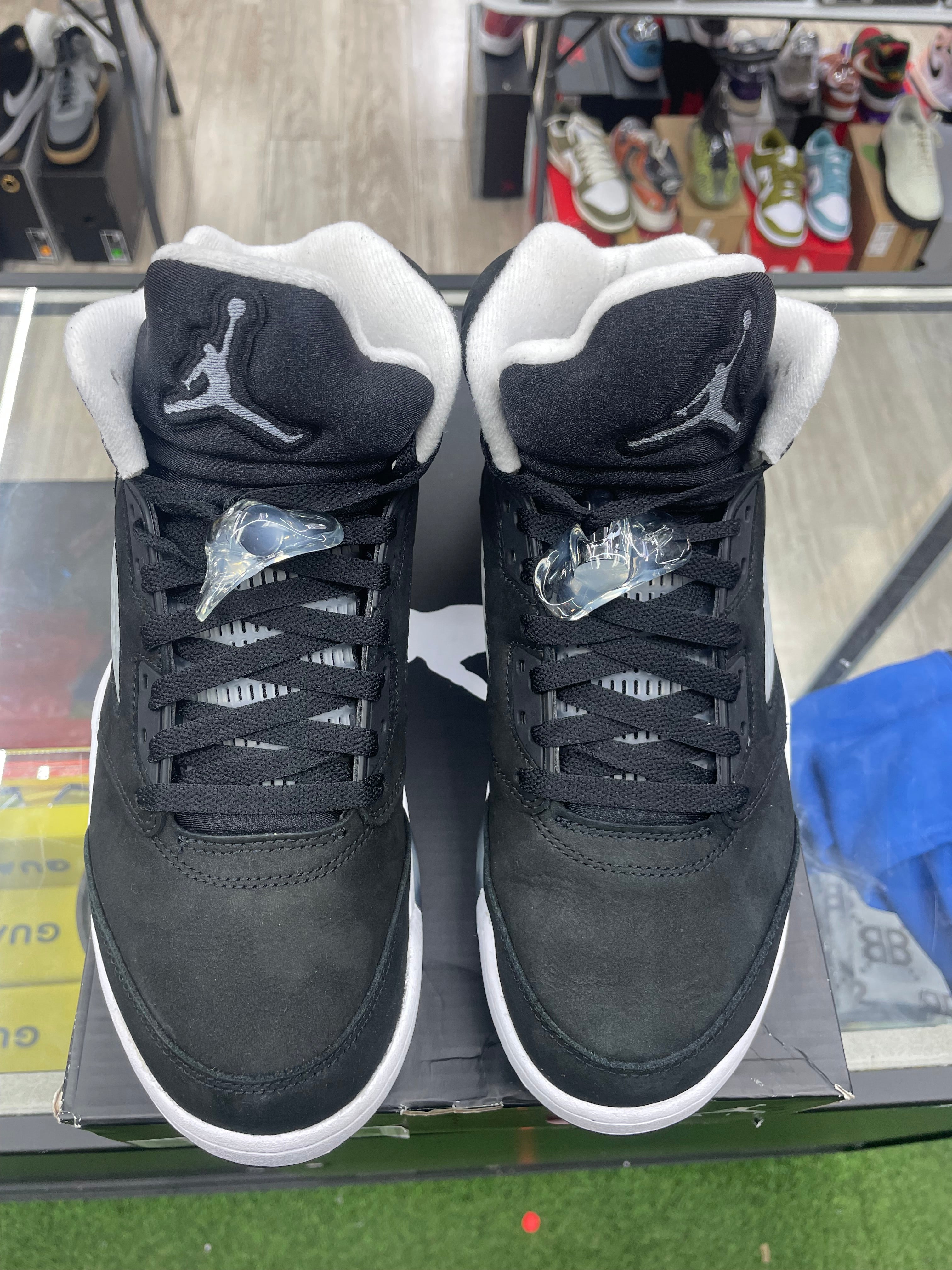 Air Jordan Retro 5 "Moonlight" *Size 8 Preowned*