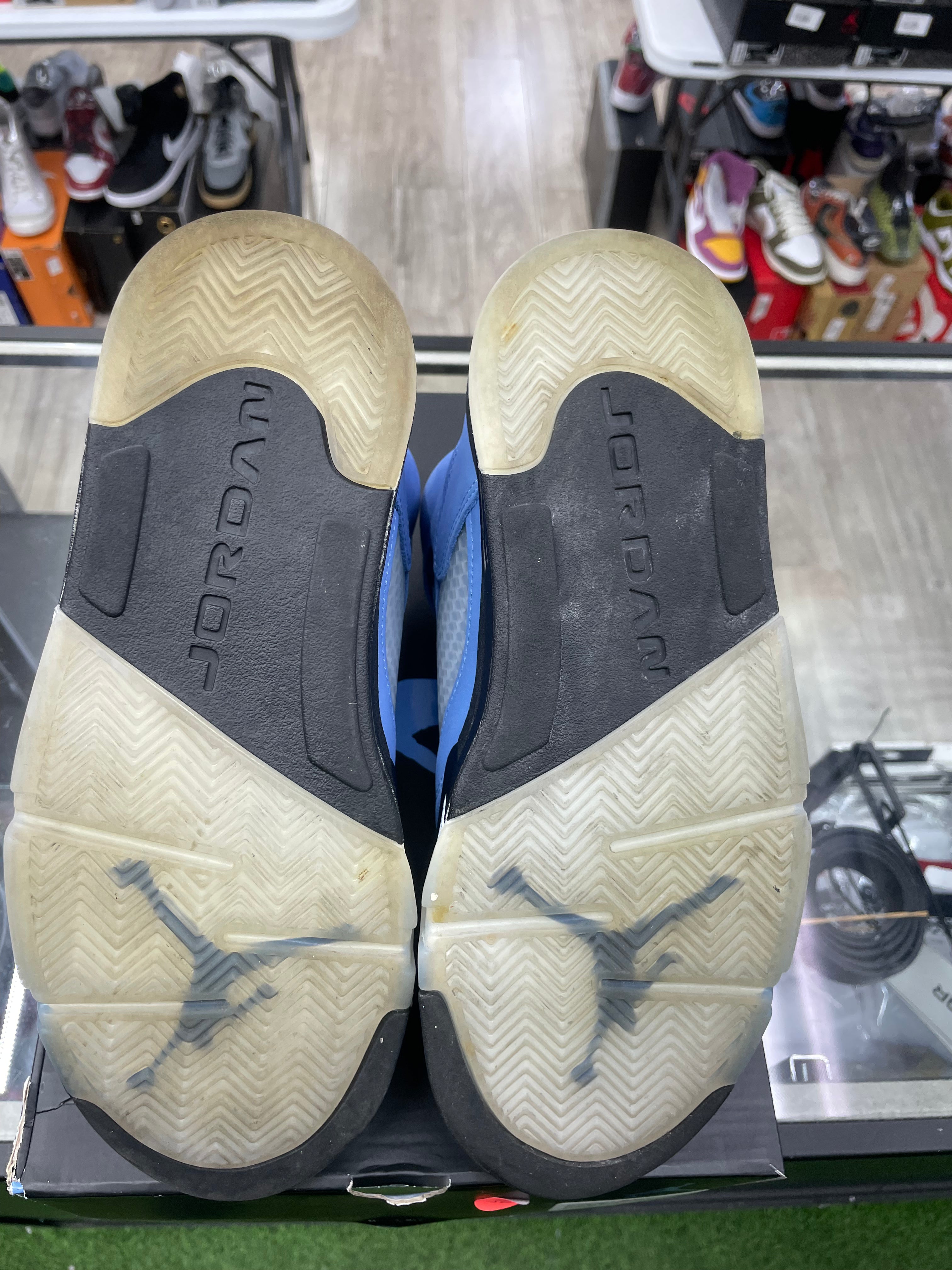 Air Jordan Retro 5 "Unc" *Size 8 Preowned*