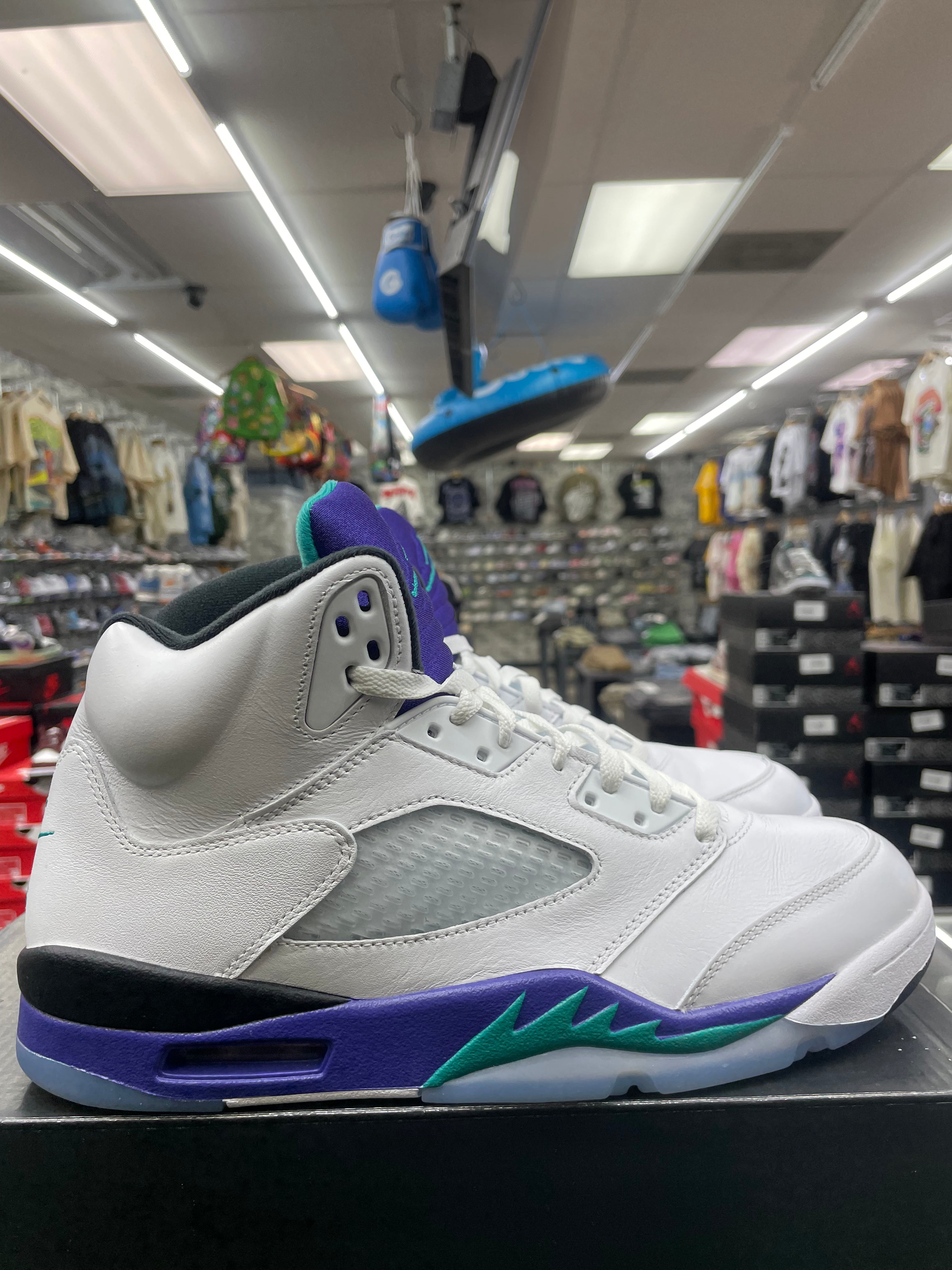 Air Jordan Retro 5 "Grape" *Size 11.5 Preowned*