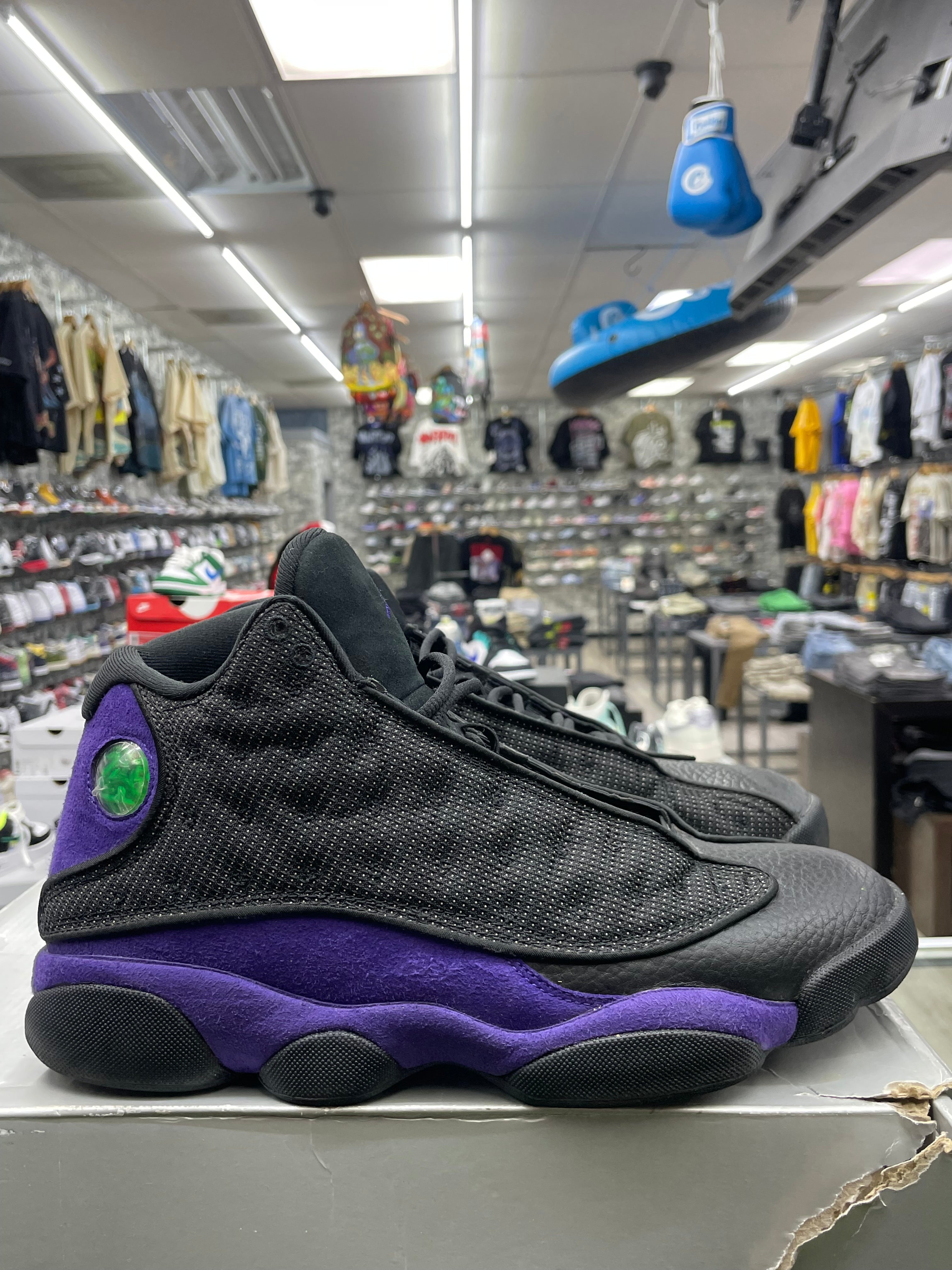 Air Jordan Retro 13 "Court Purple" *Size 9.5 Preowned*