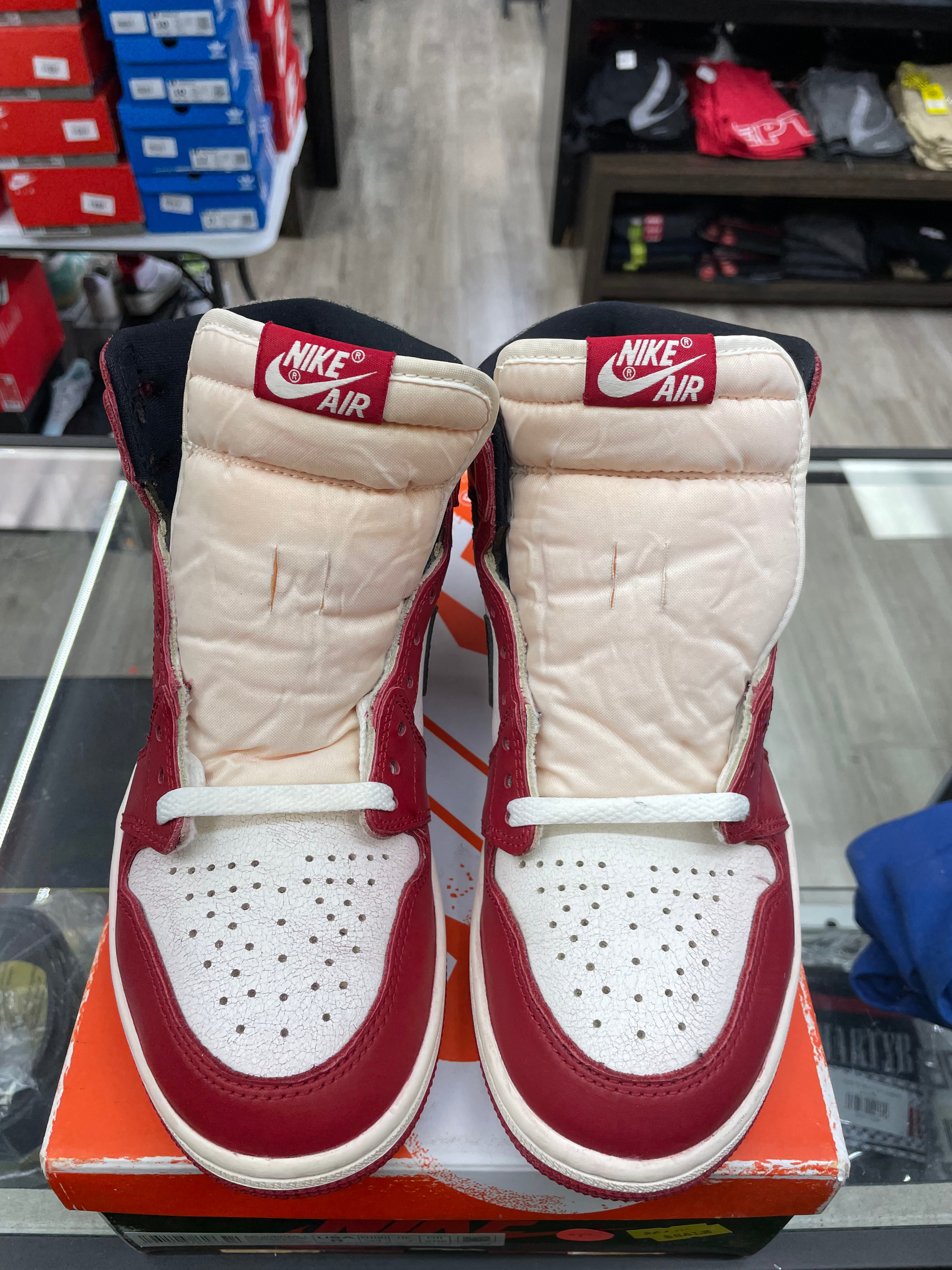 Air Jordan 1 “Chicago Lost And Found” *Size 8 Preowned*