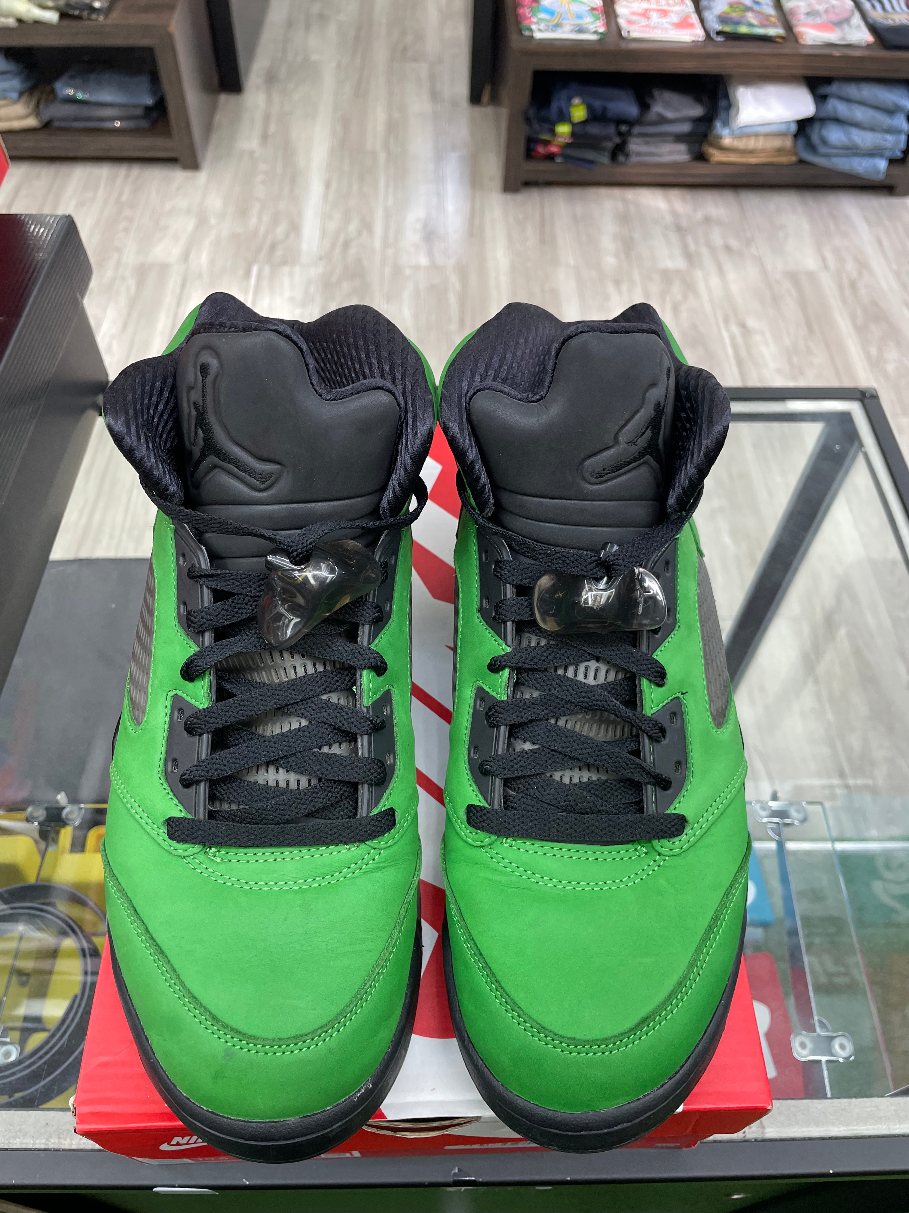Air Jordan Retro 5 “Se Oregon” *Size 10 Preowned*