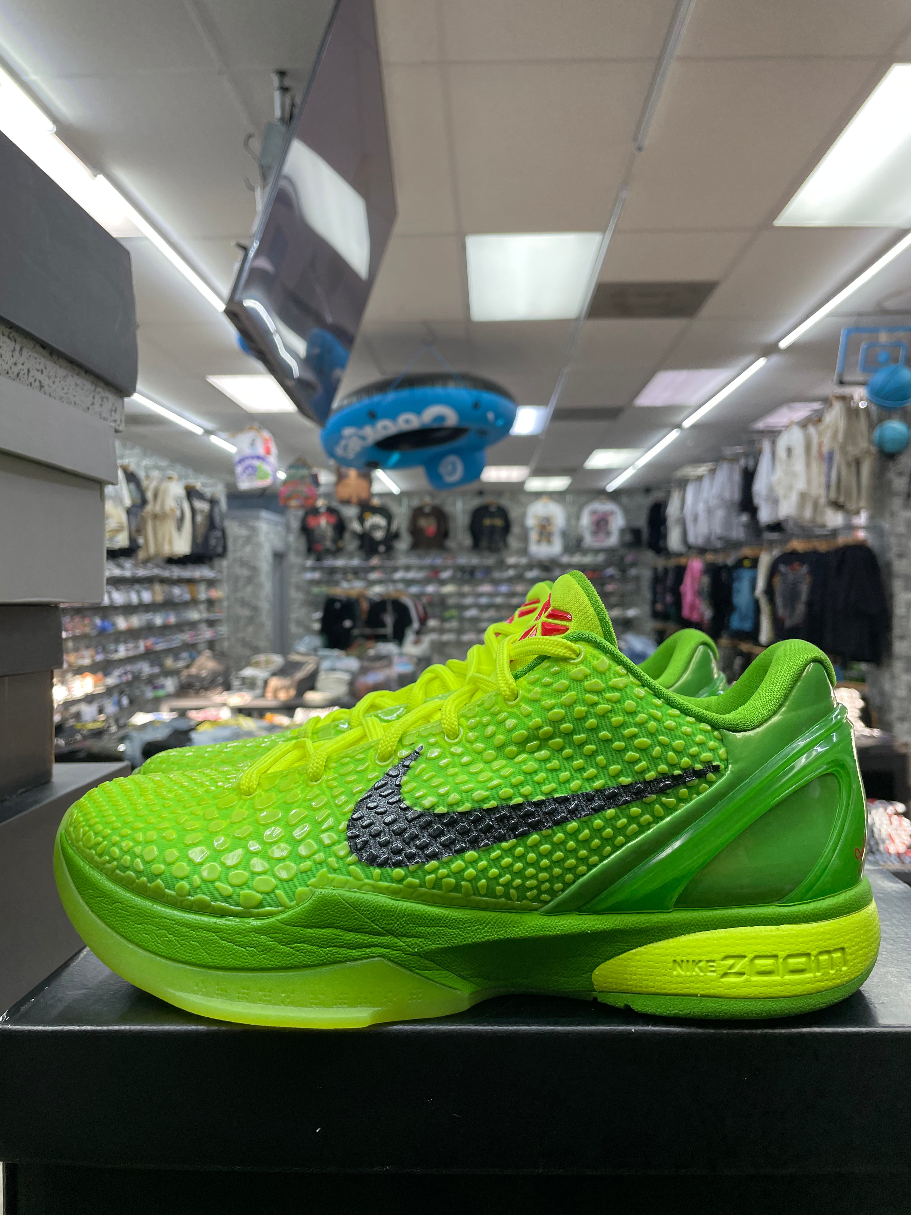 Nike Kobe 6 Protro "Grinch" *Size 10 Preowned*