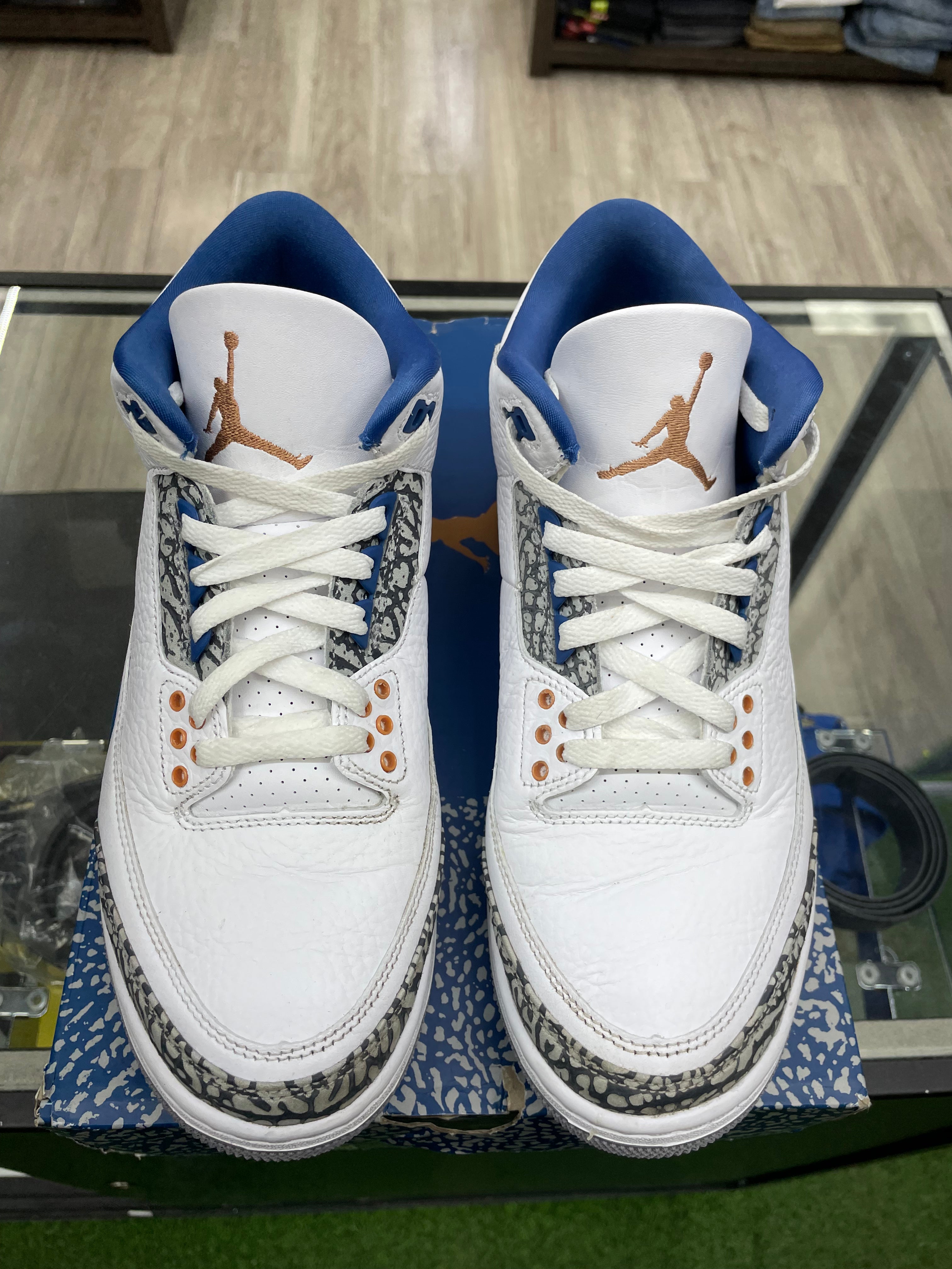 Air Jordan Retro 3 "Wizards"  *Size 8.5 Preowned*