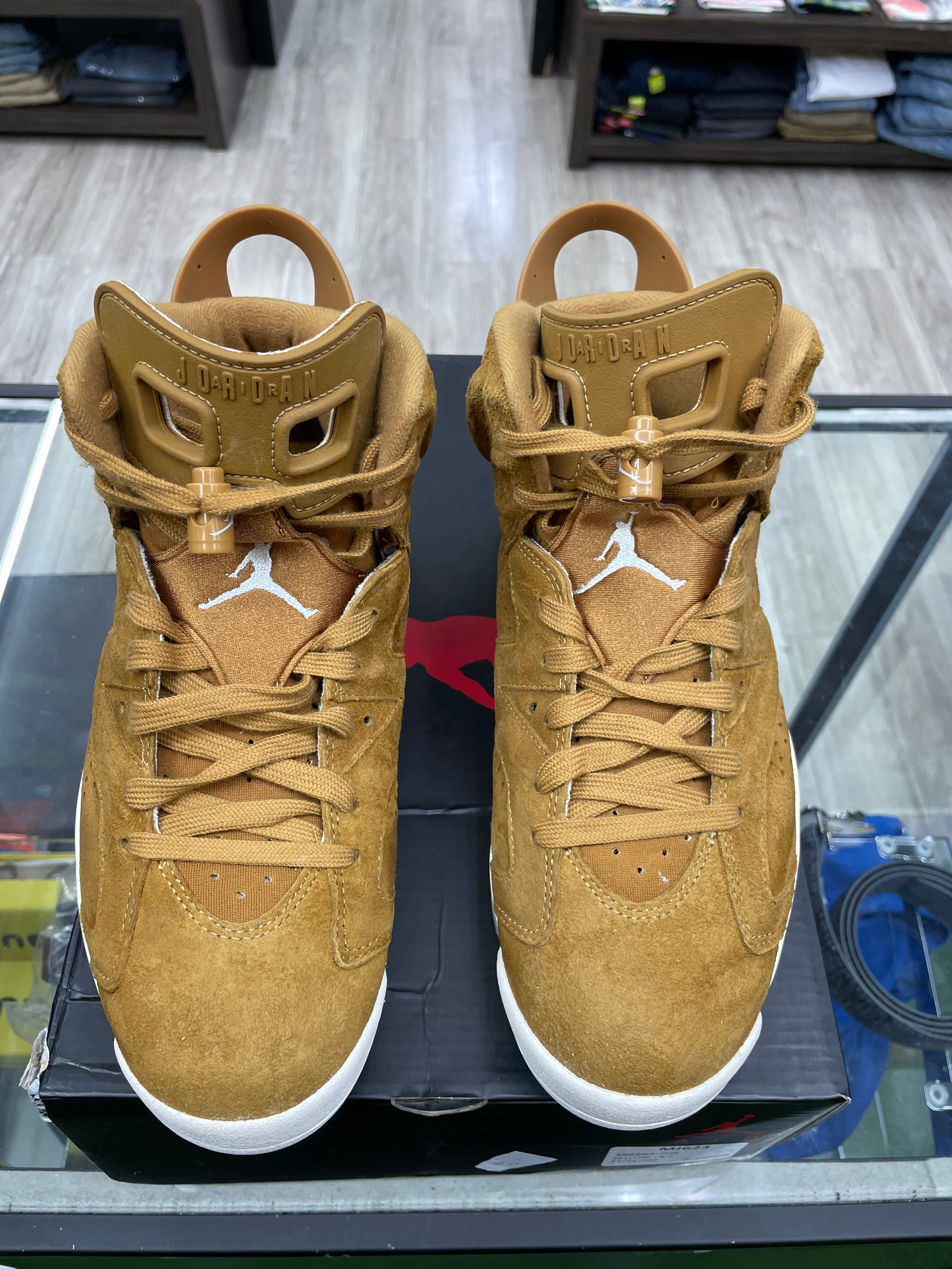 Air Jordan Retro 6 "Wheat"  *Size 8.5 Preowned*