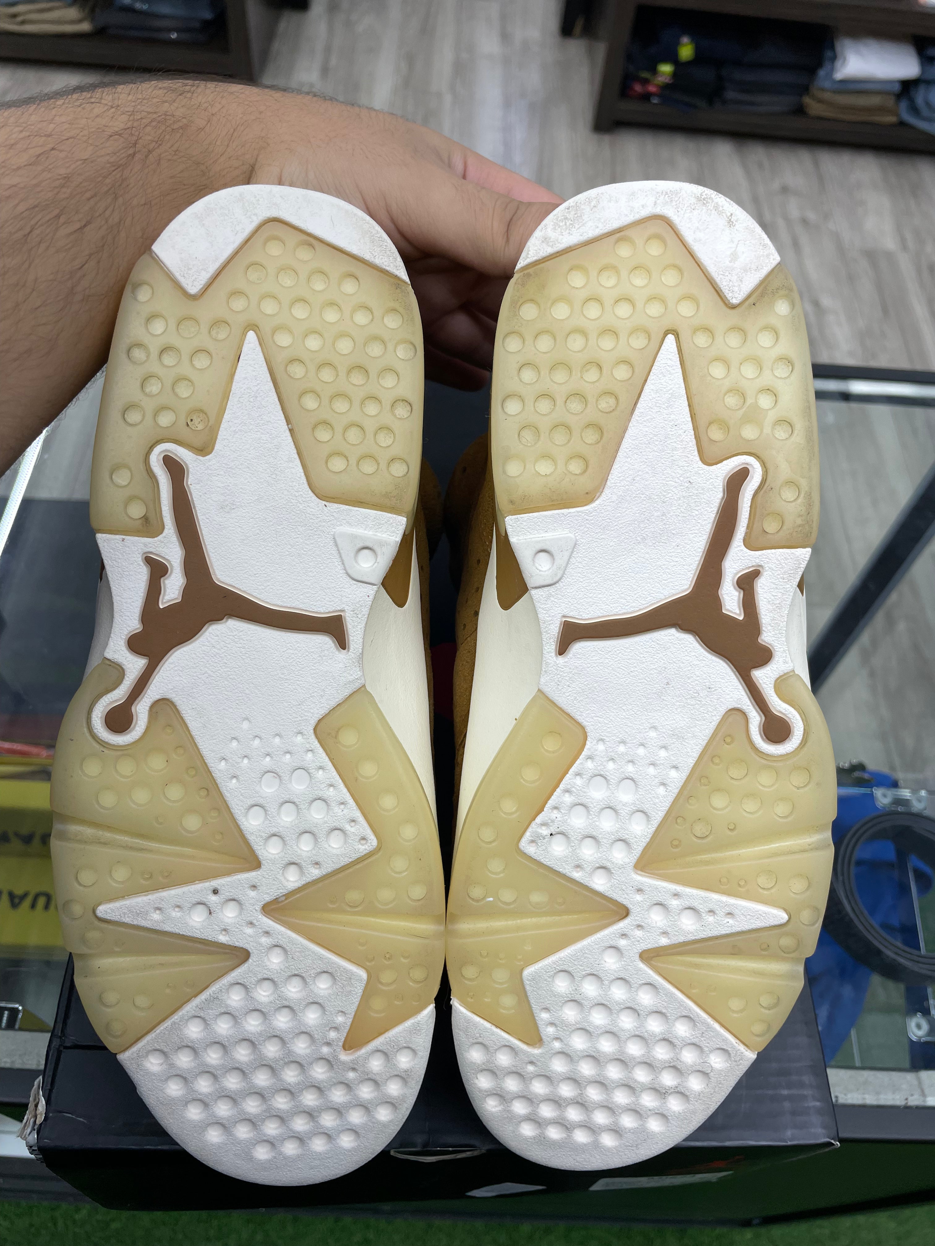 Air Jordan Retro 6 "Wheat"  *Size 8.5 Preowned*