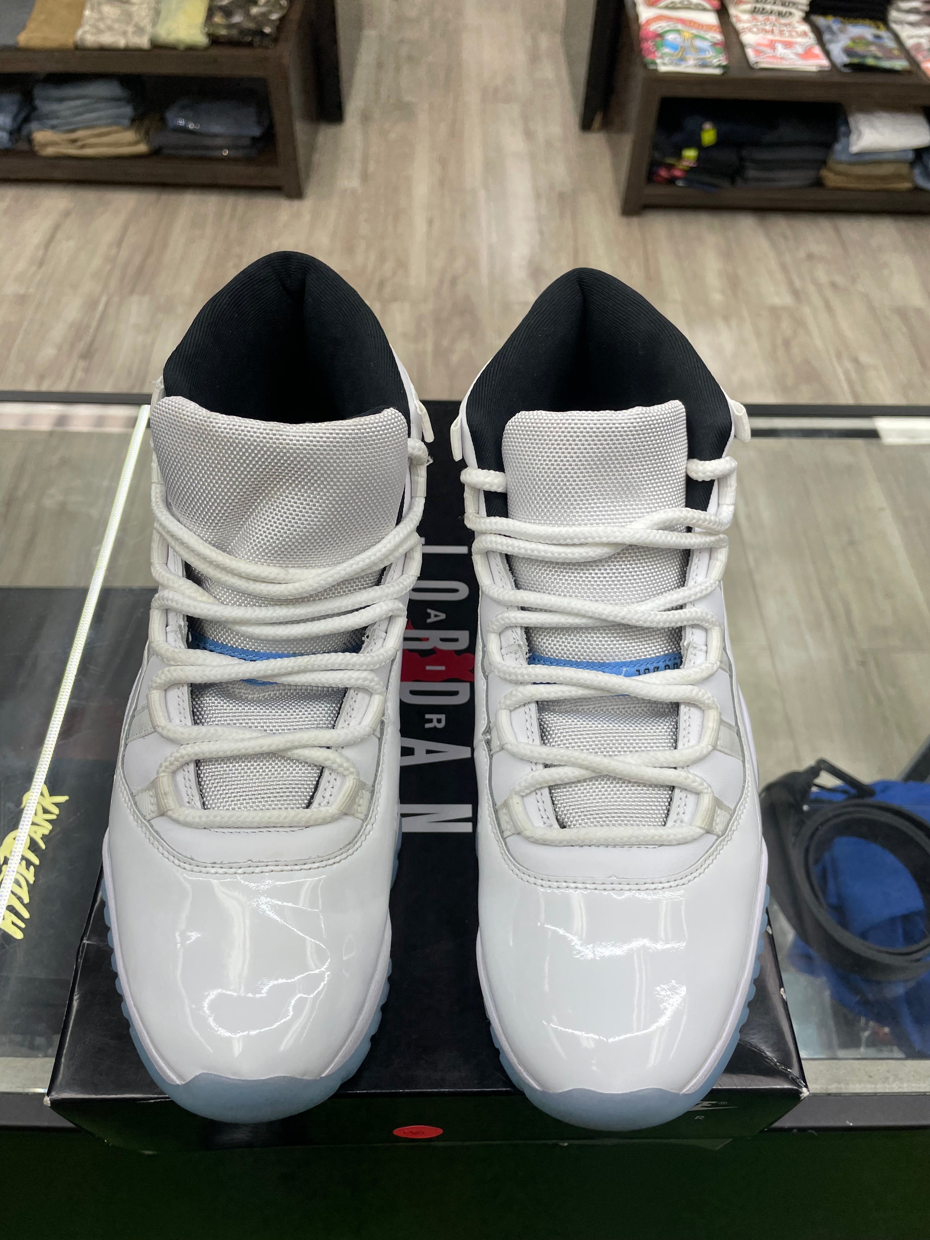 Air Jordan Retro 11 "Legend Blue" *Size 10.5 Preowned*