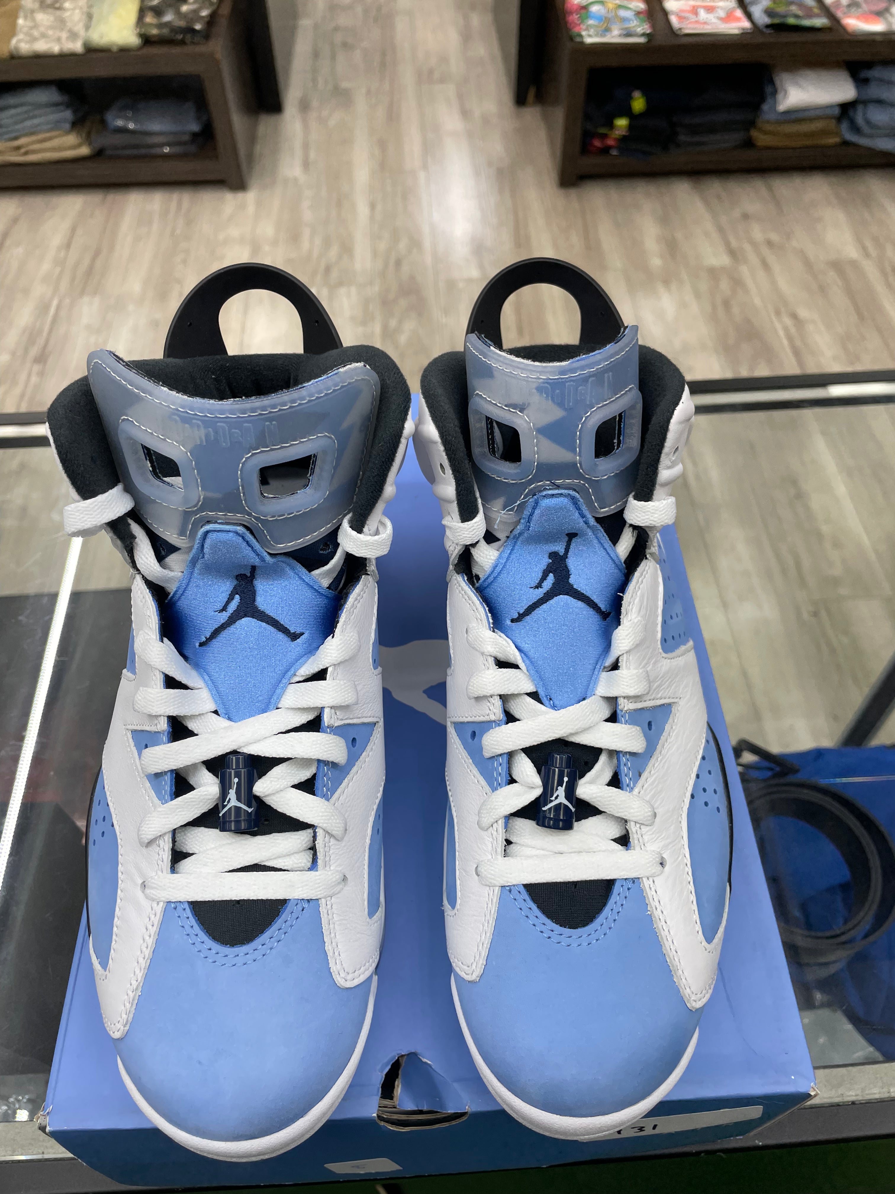 Air Jordan Retro 6 "Unc" *Size 8.5 Preowned*