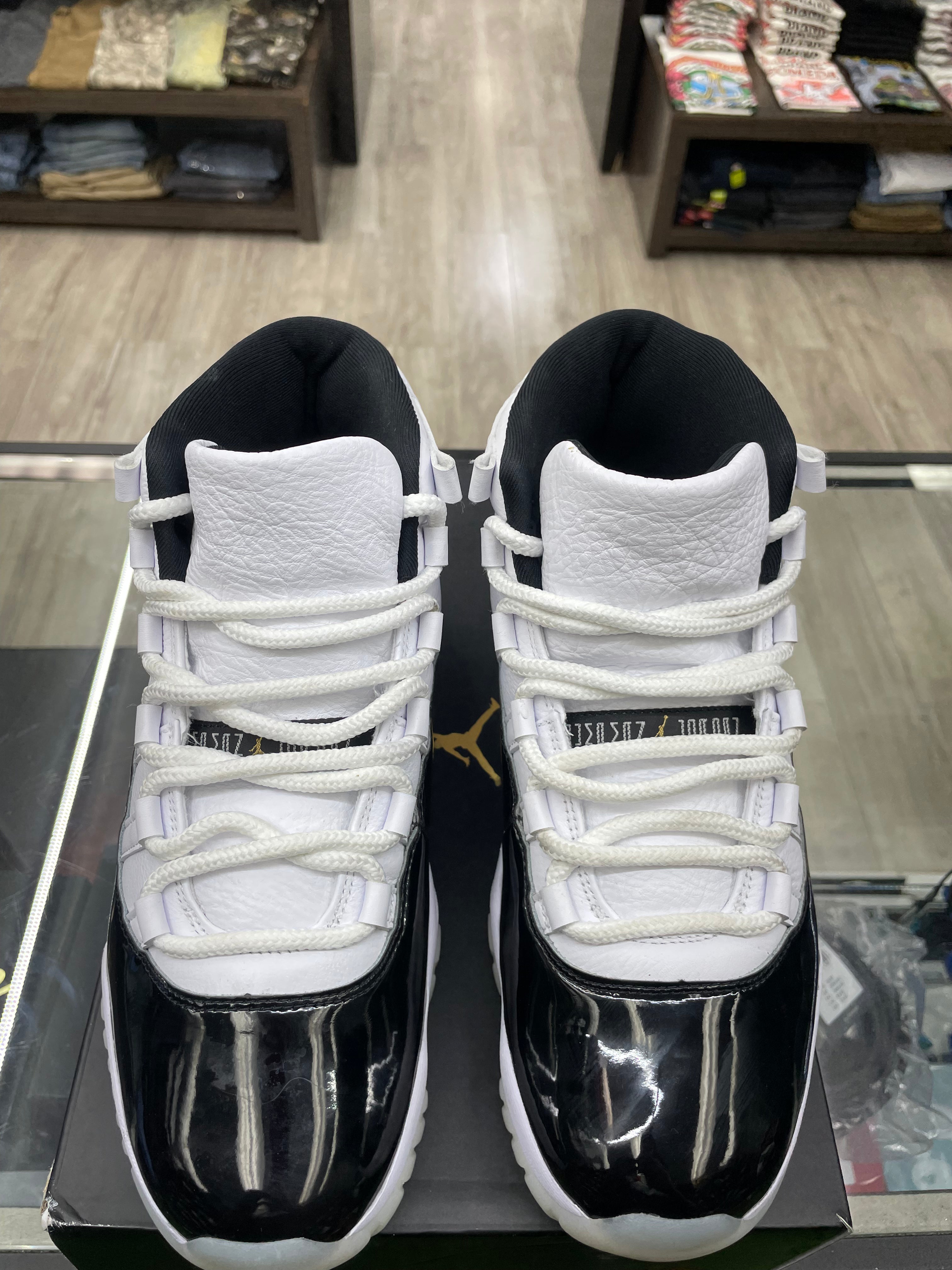 Air Jordan Retro 11 "DMP" *Size 8.5 Preowned*