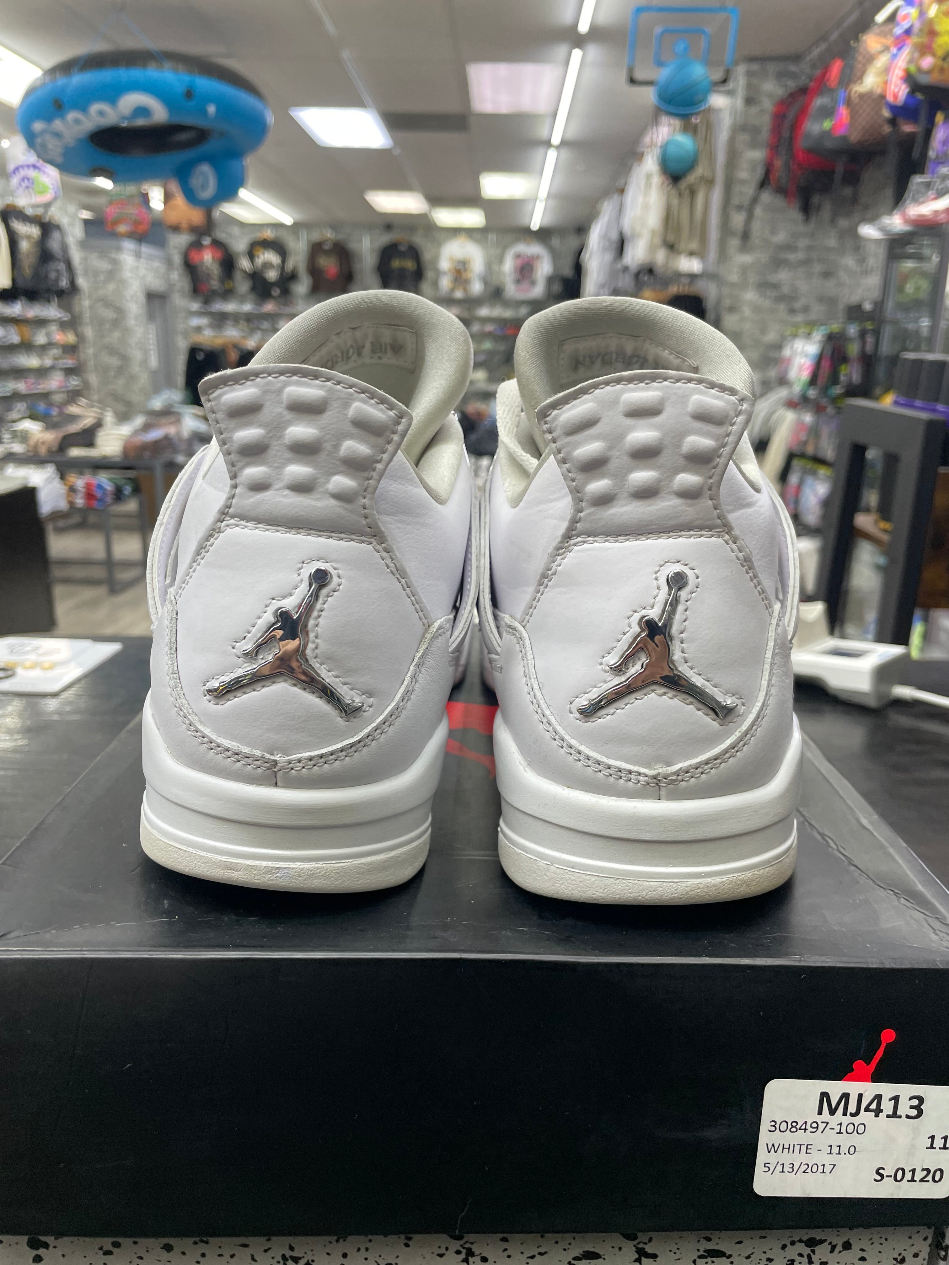 Air Jordan Retro 4 "Pure Money" *Size 11 Preowned*