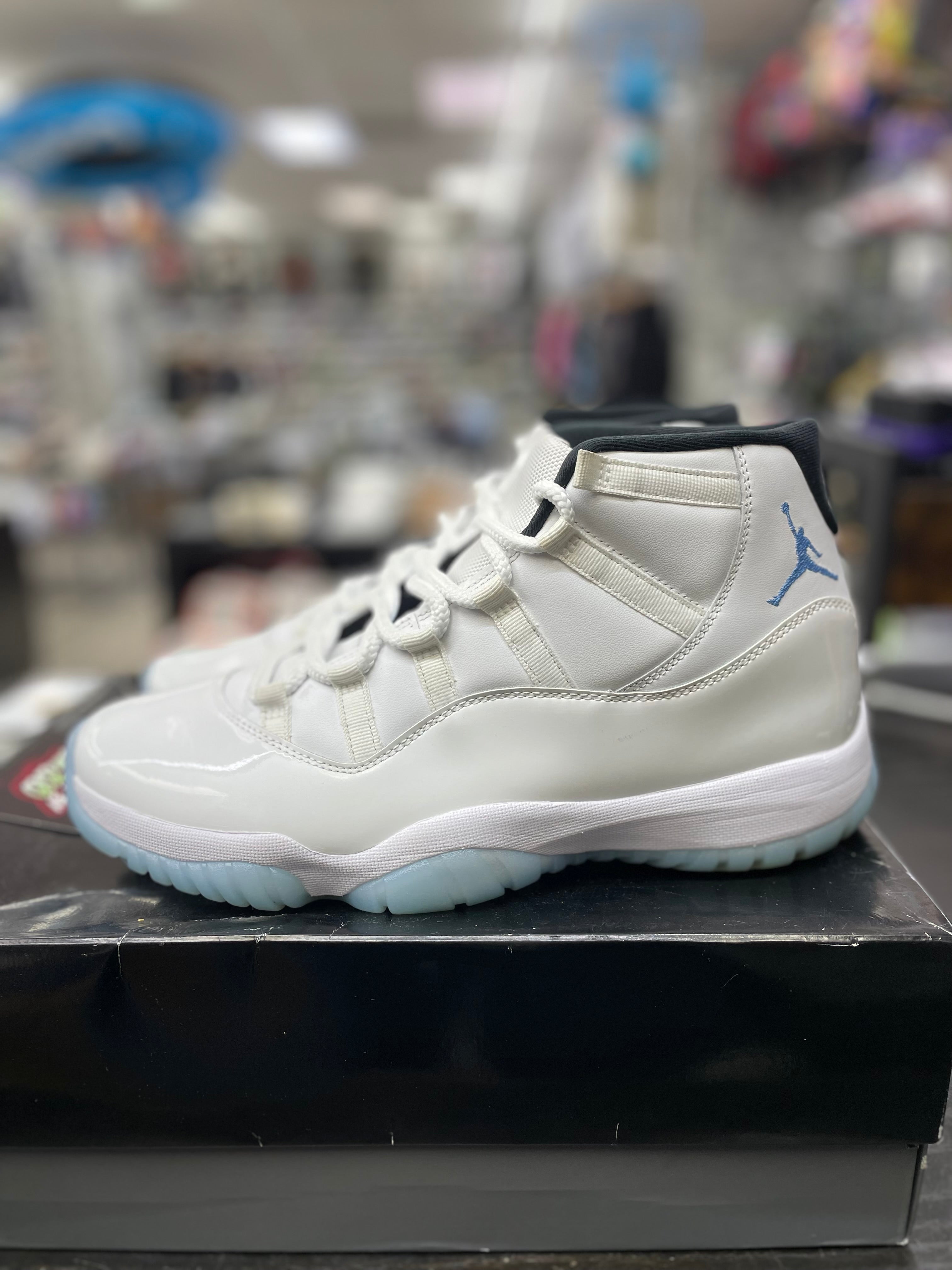Air Jordan Retro 11 "Legend Blue" *Size 11.5 Preowned*