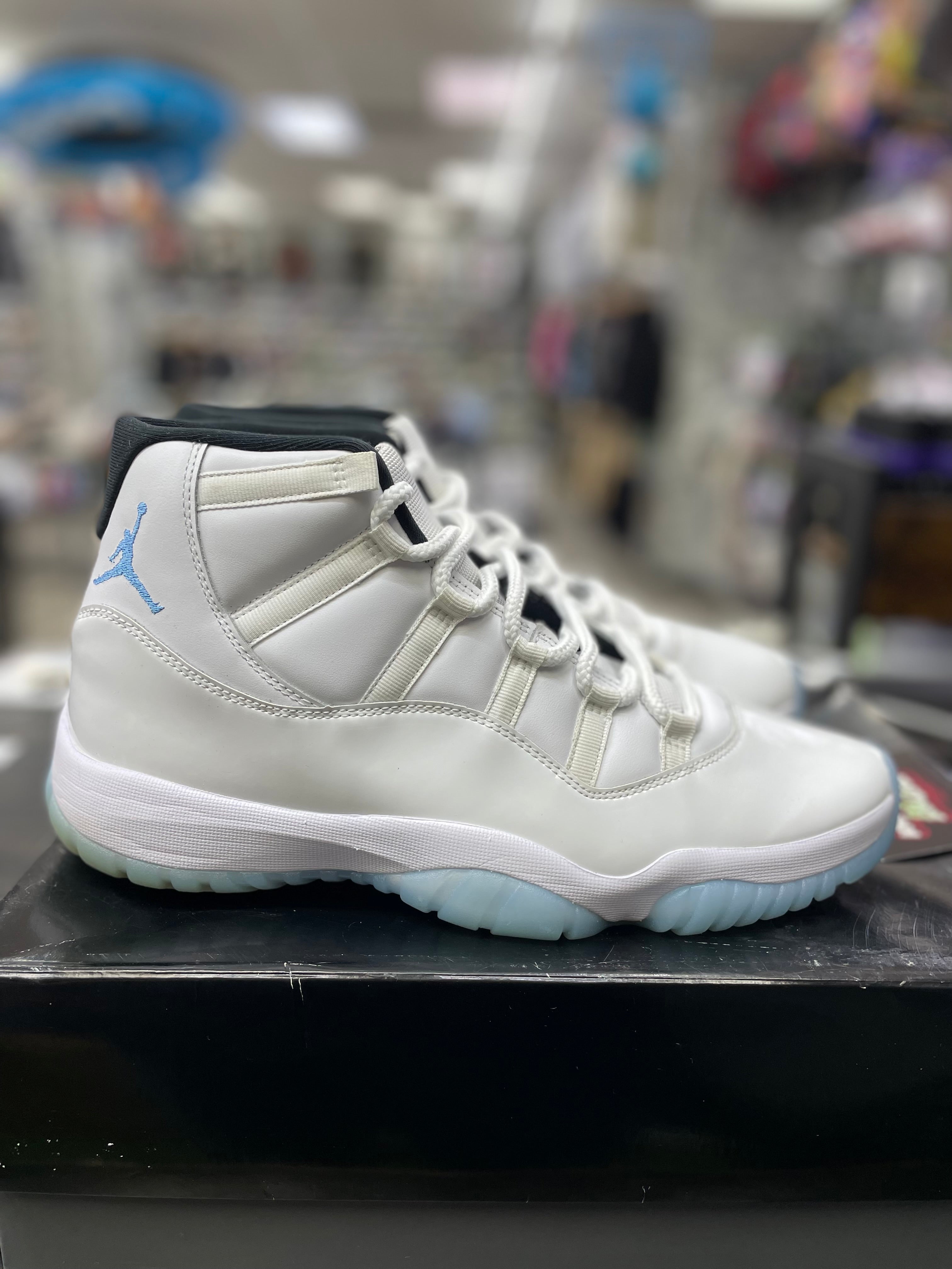 Air Jordan Retro 11 "Legend Blue" *Size 11.5 Preowned*