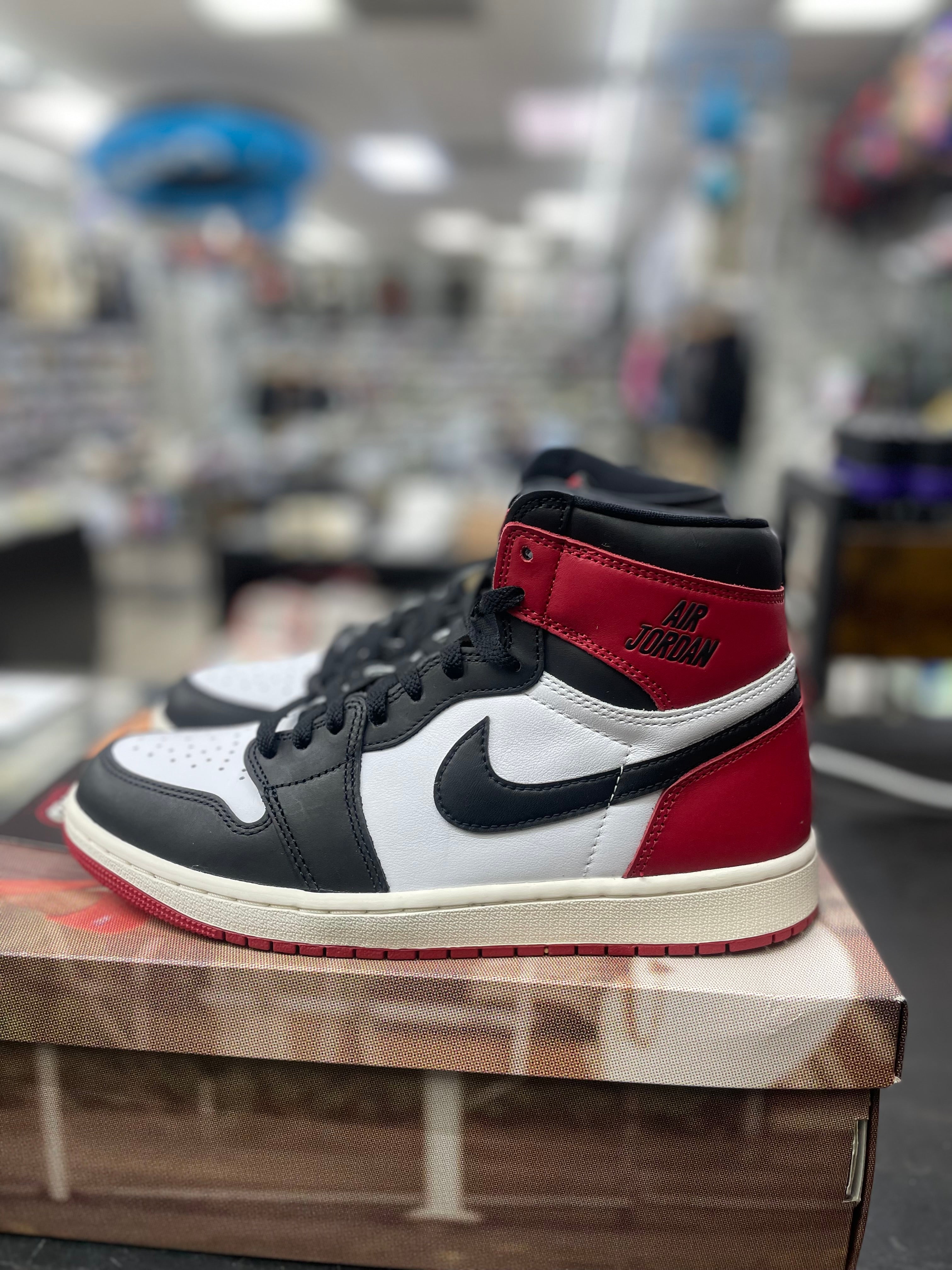 Air Jordan  1 "Black Toe Reimagined" *Size 9 Preowned*