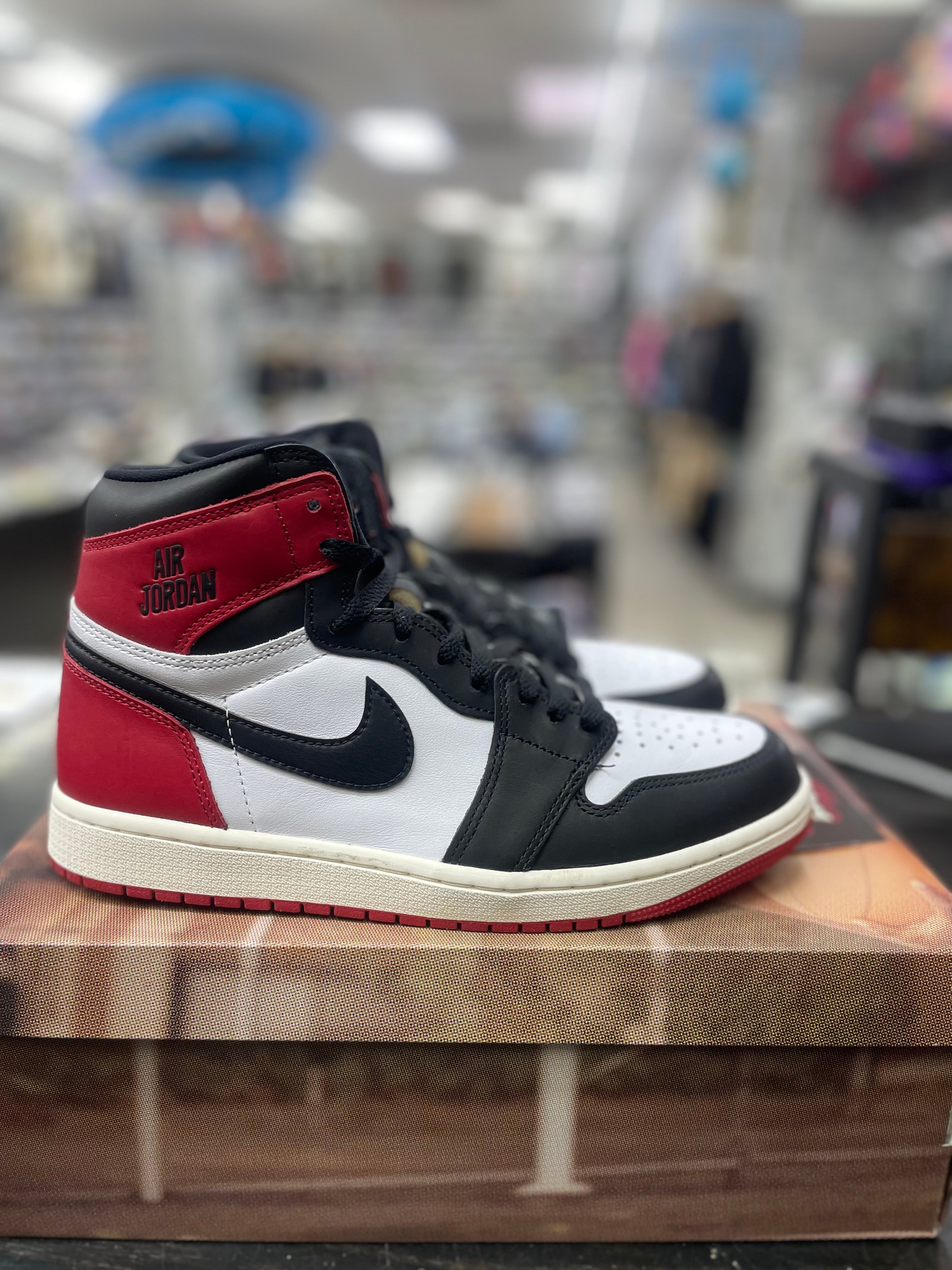 Air Jordan  1 "Black Toe Reimagined" *Size 9 Preowned*