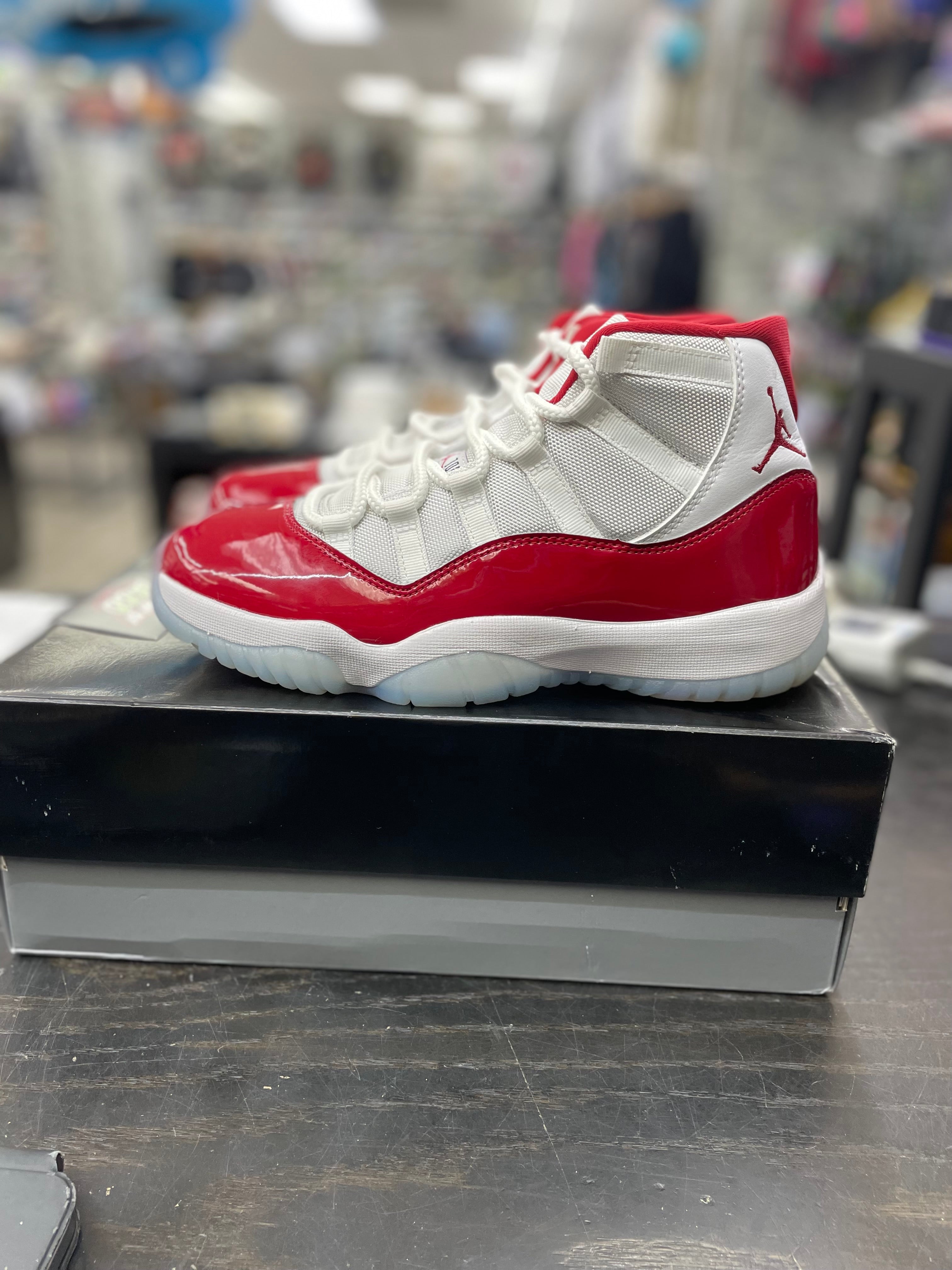 Air Jordan Retro 11 "Cherry" *Size 8.5 Preowned*