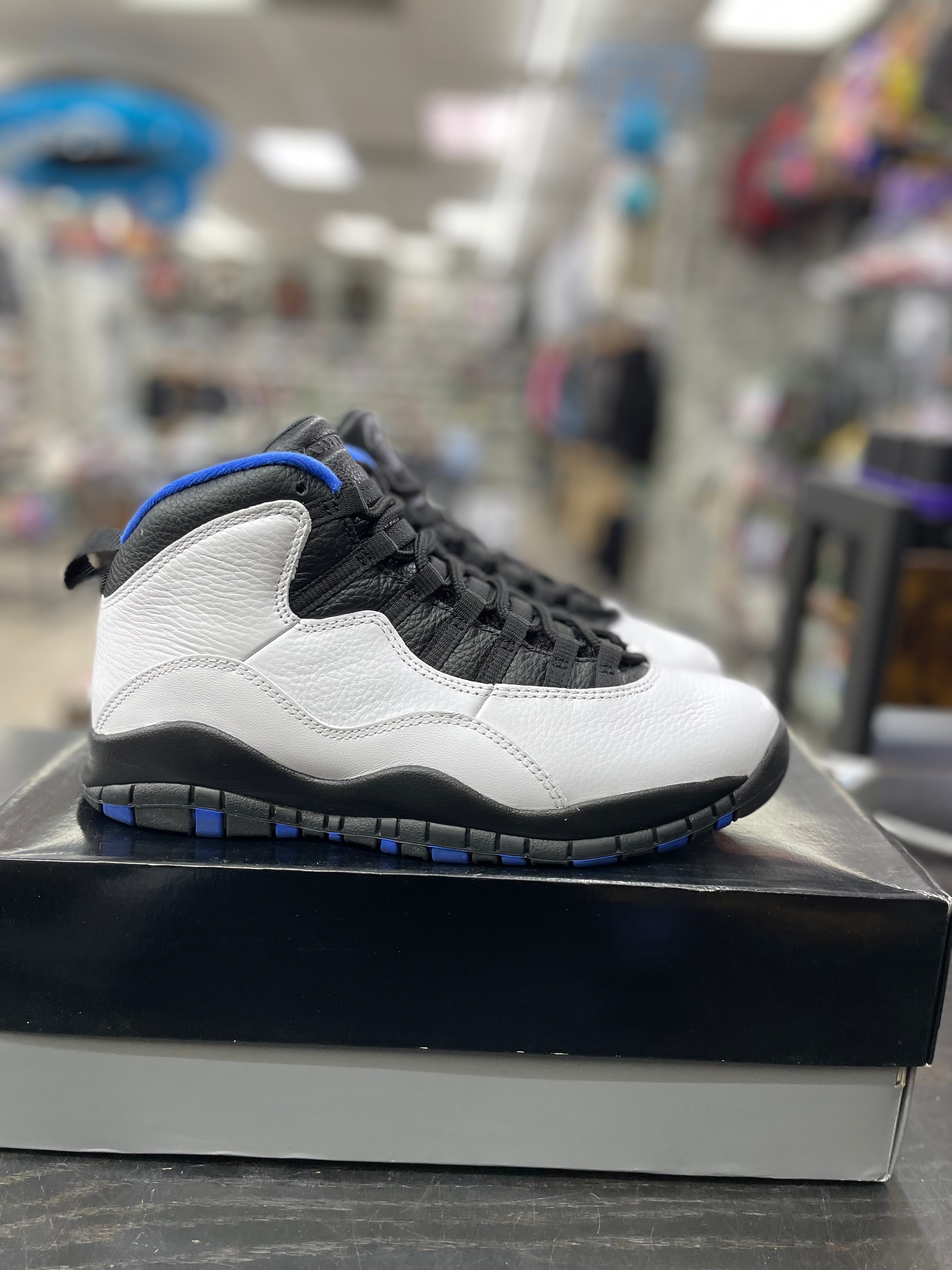 Air Jordan Retro 10 "Orlando" *Size 8.5 Preowned*