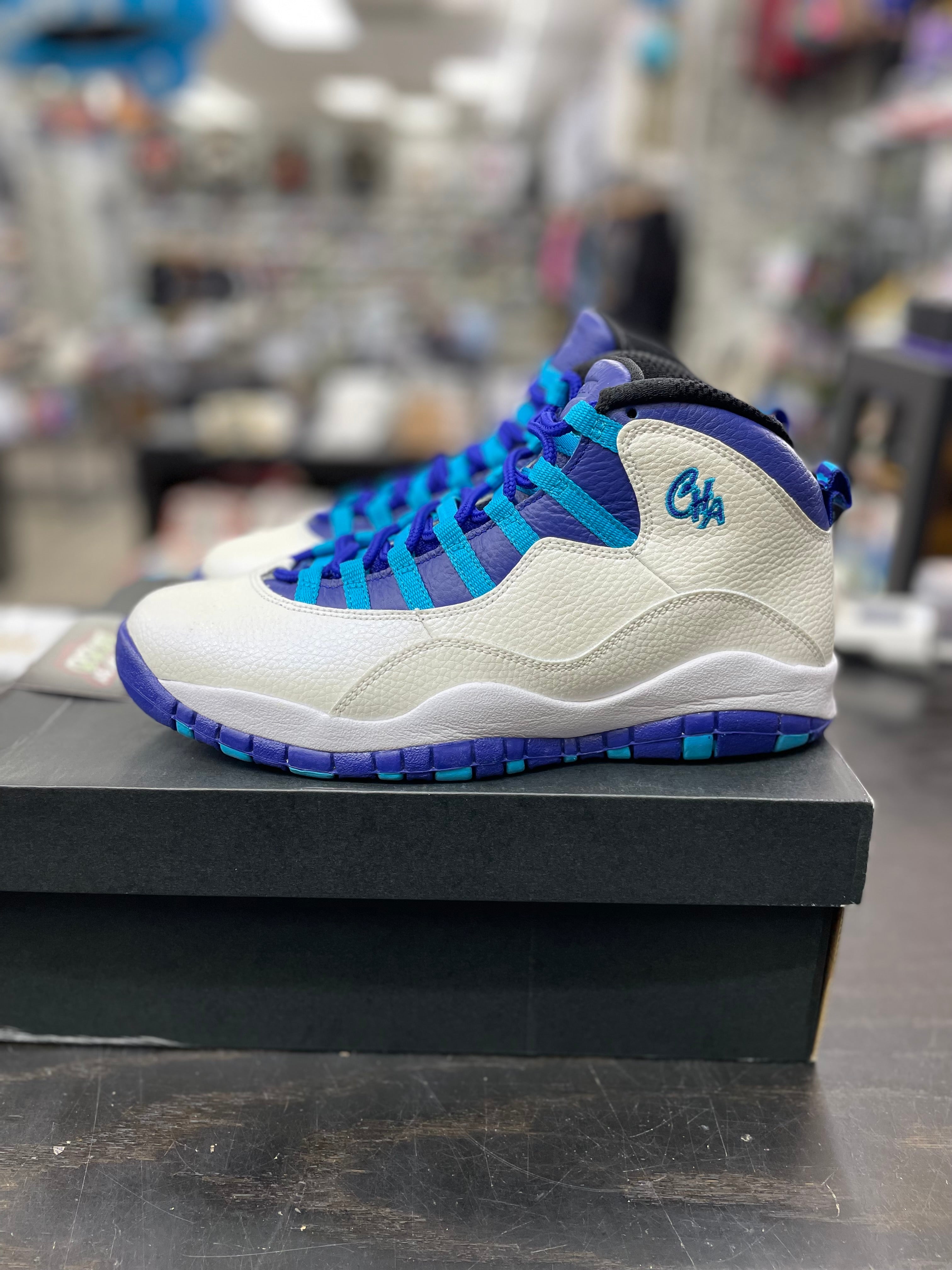 Air Jordan Retro 10 "Charlotte" *Size 8.5 Preowned*