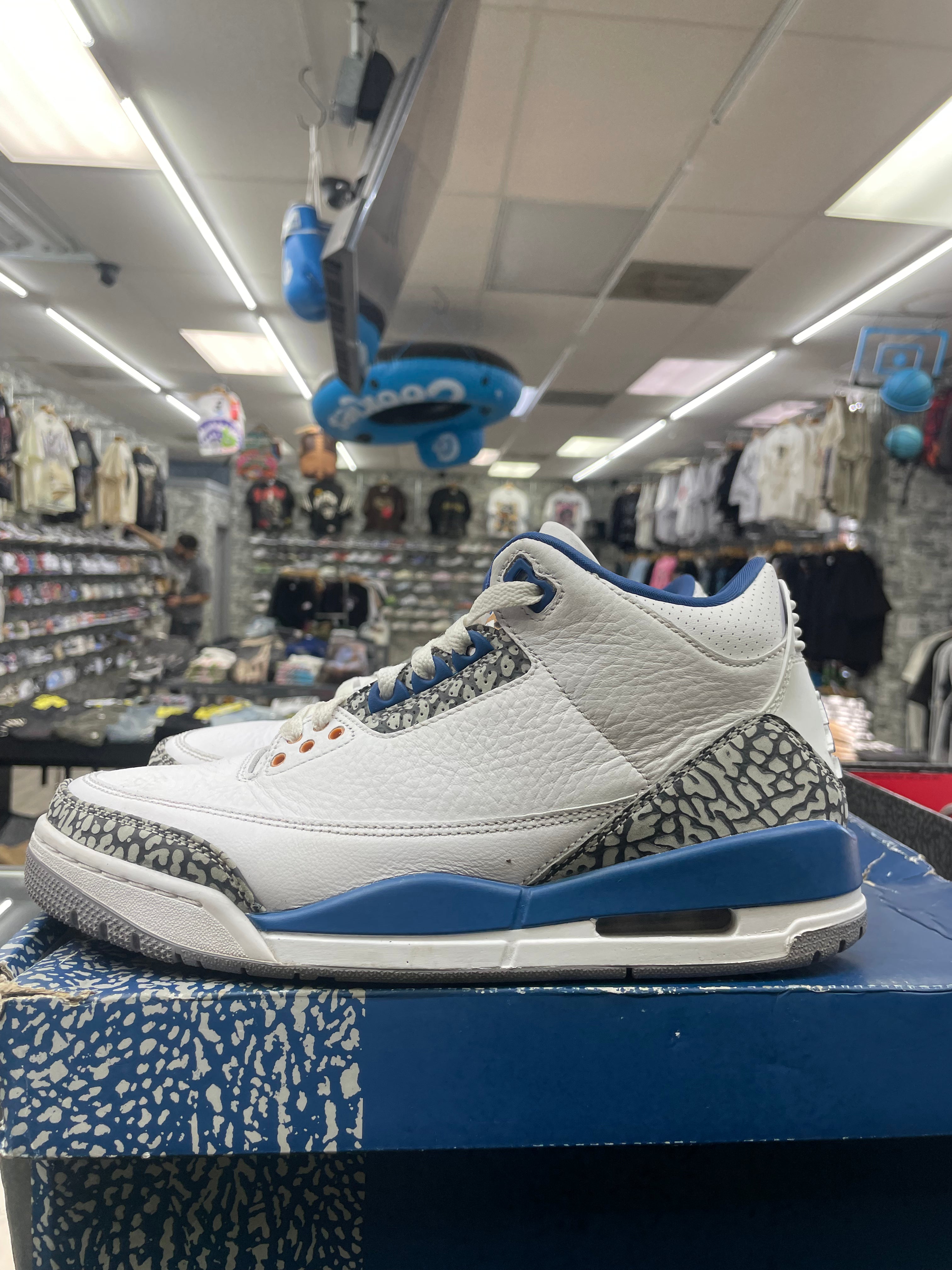 Air Jordan Retro 3 “Wizard” *Size 8 Preowned*